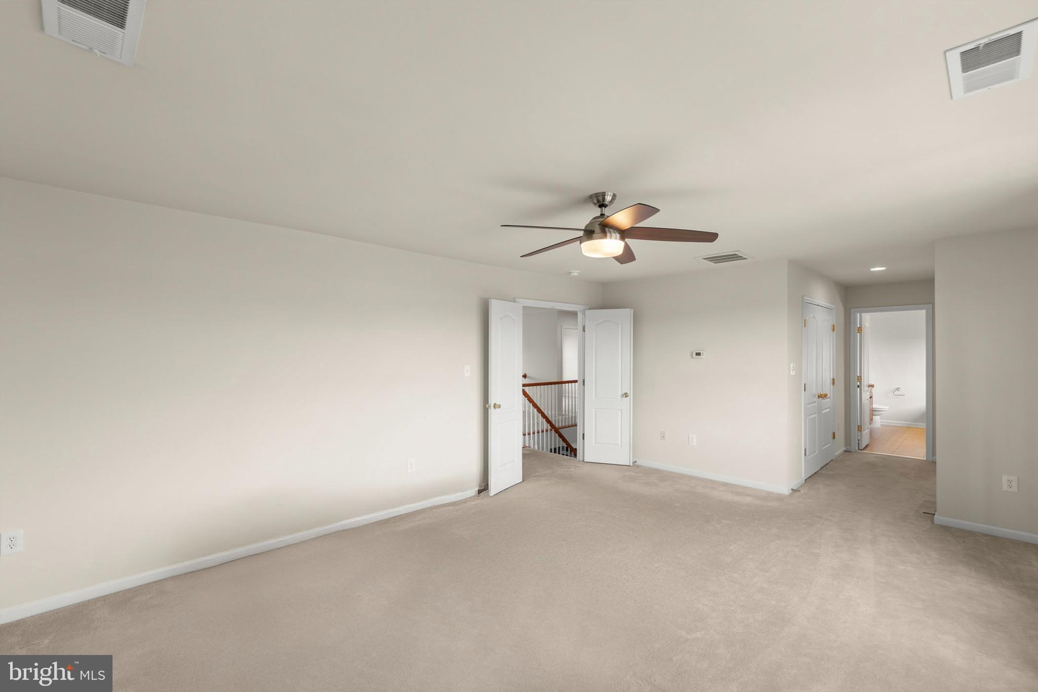 WAKELAND MANOR - Residential