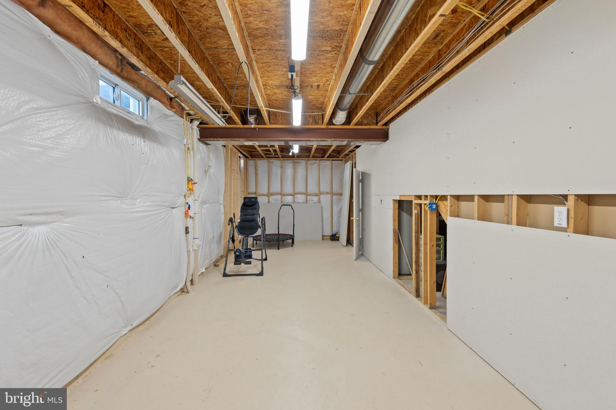 WAKELAND MANOR - Residential