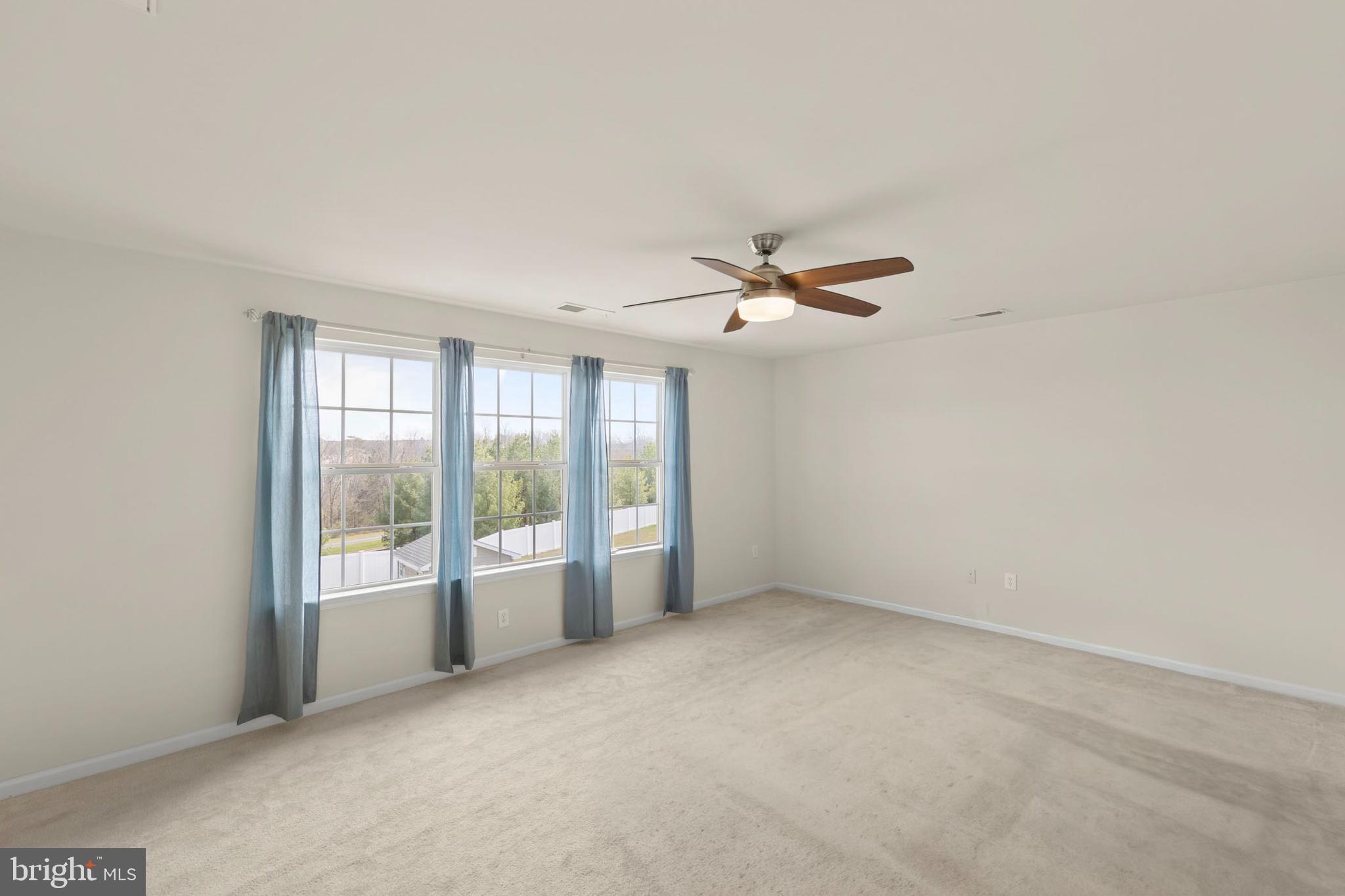 WAKELAND MANOR - Residential