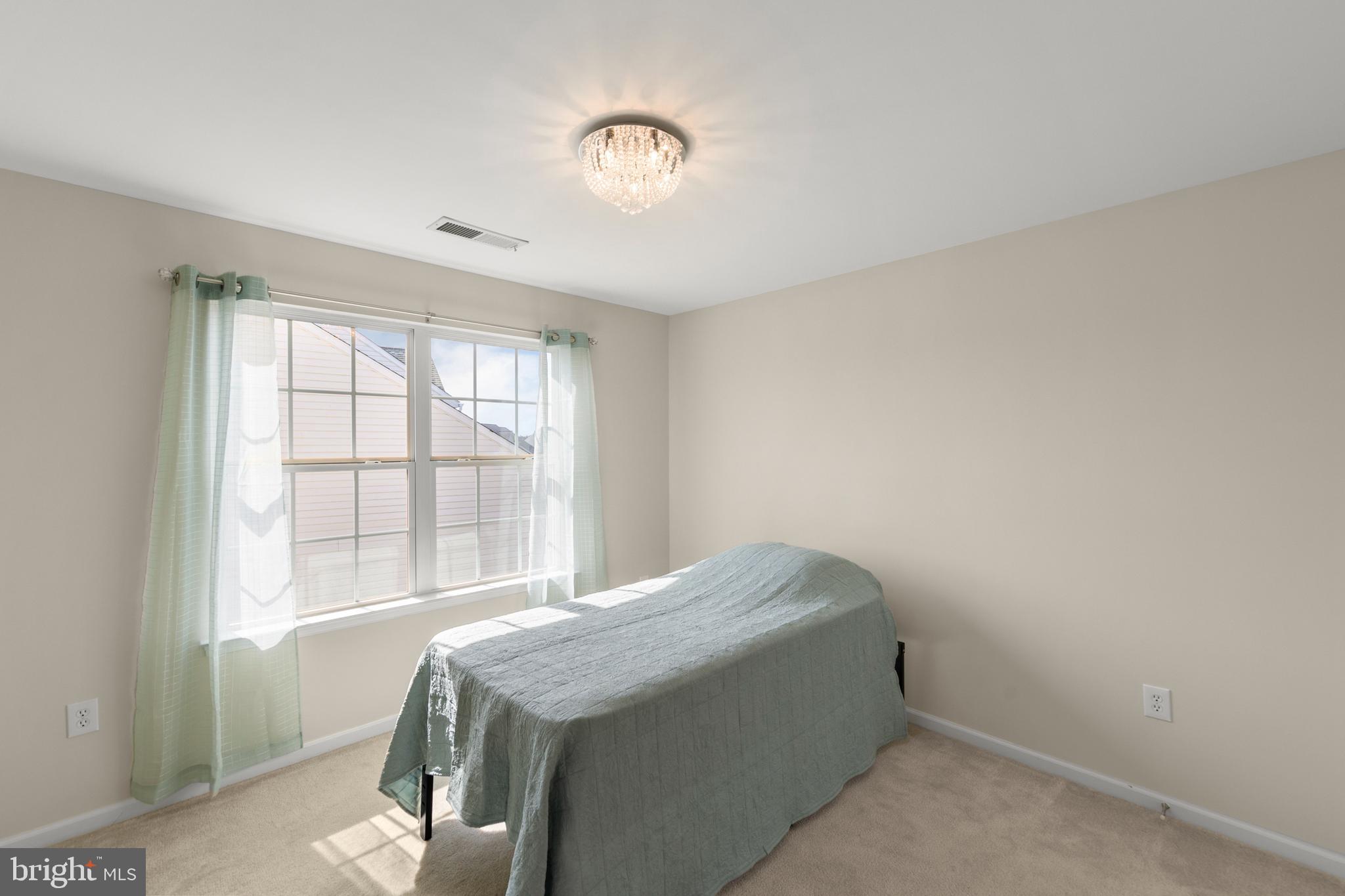 WAKELAND MANOR - Residential