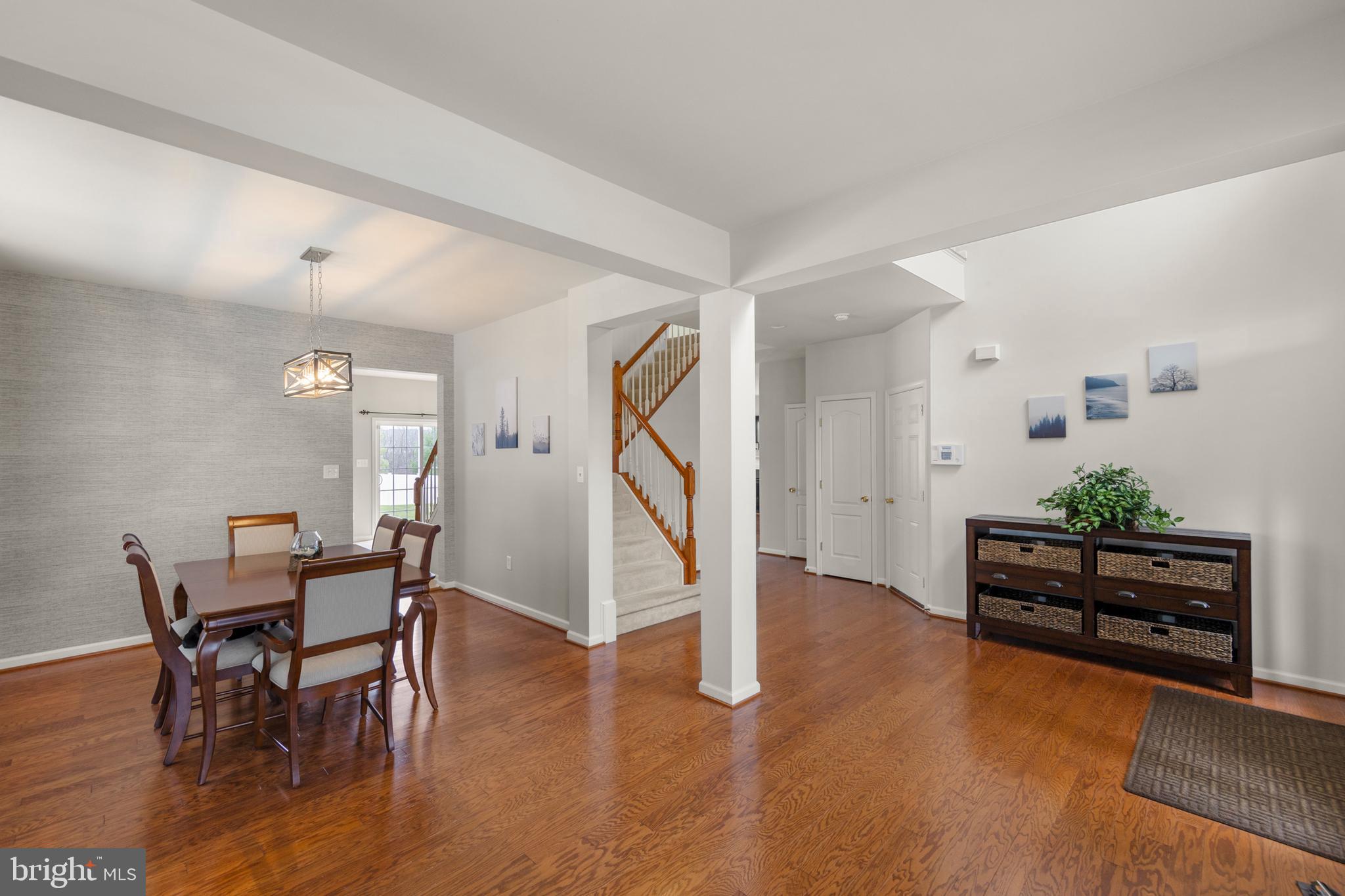 WAKELAND MANOR - Residential