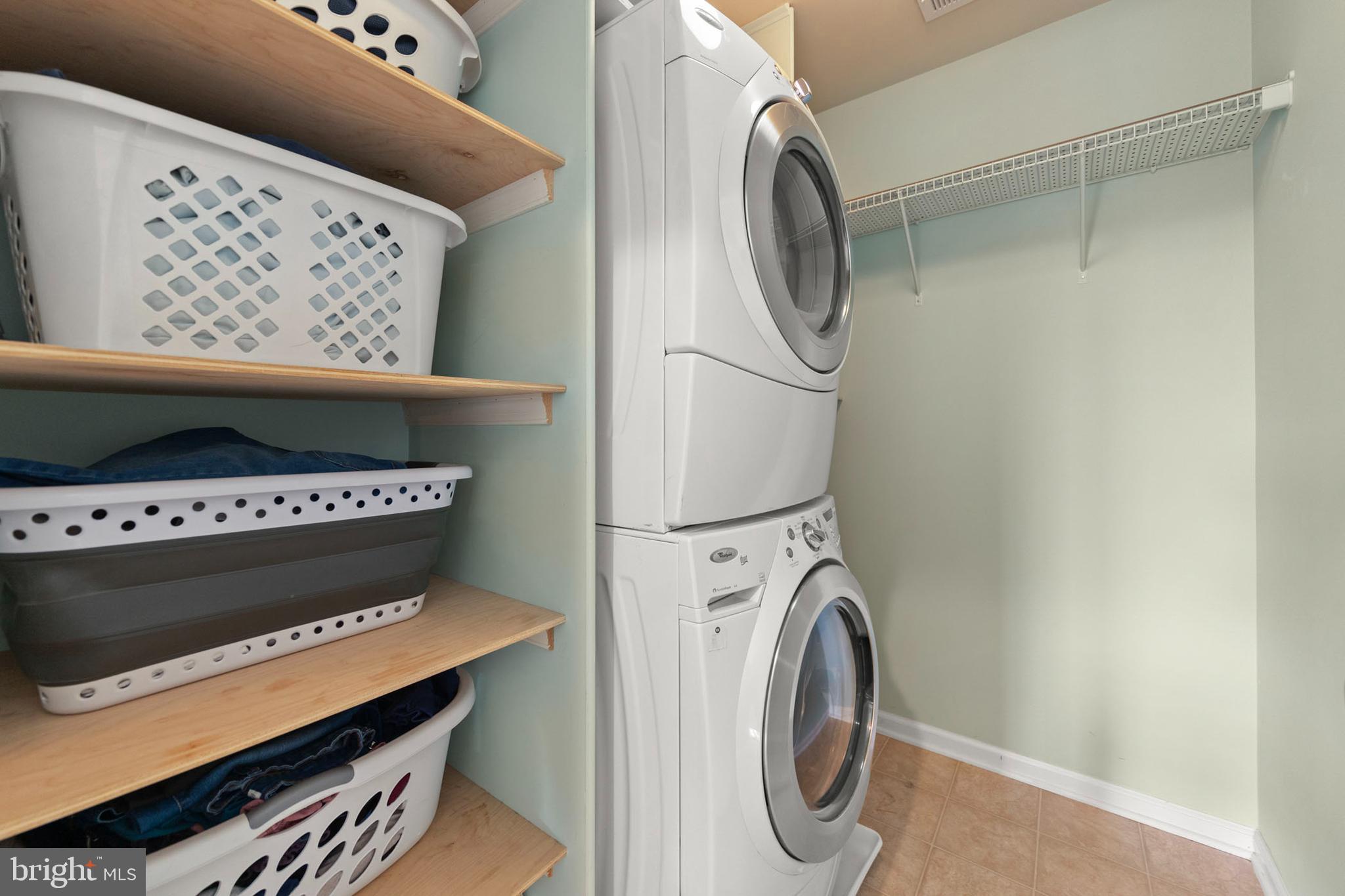 WAKELAND MANOR - Residential