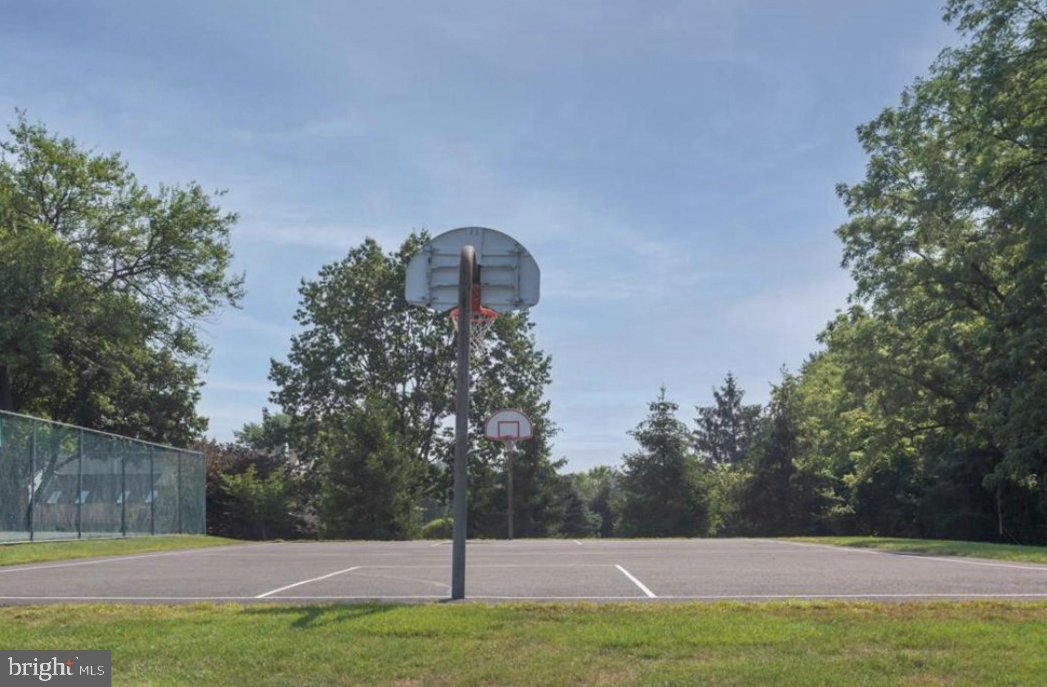 VILLAGE SHIRES - Residential Lease