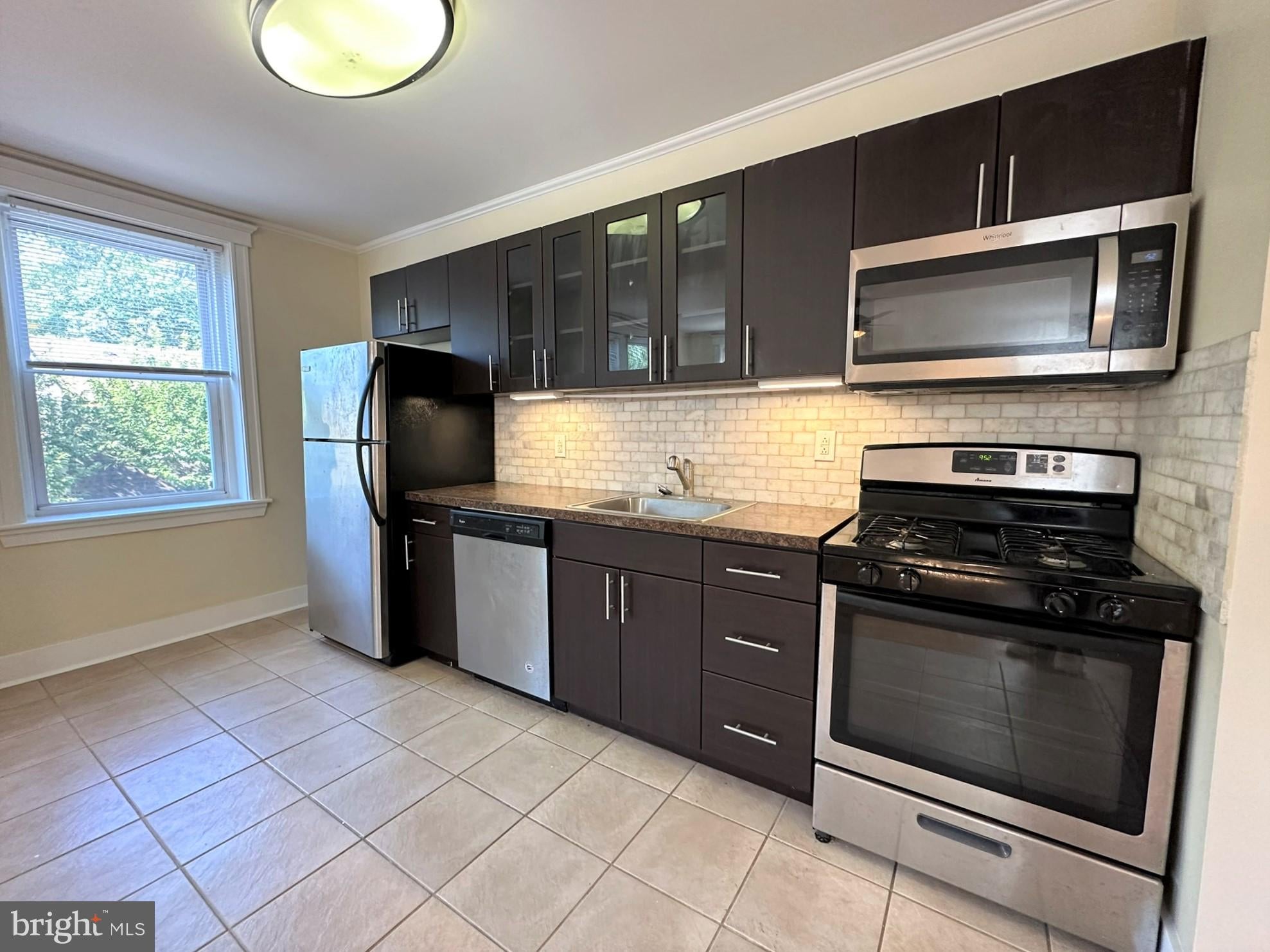 437 W SCHOOL HOUSE LANE B-05