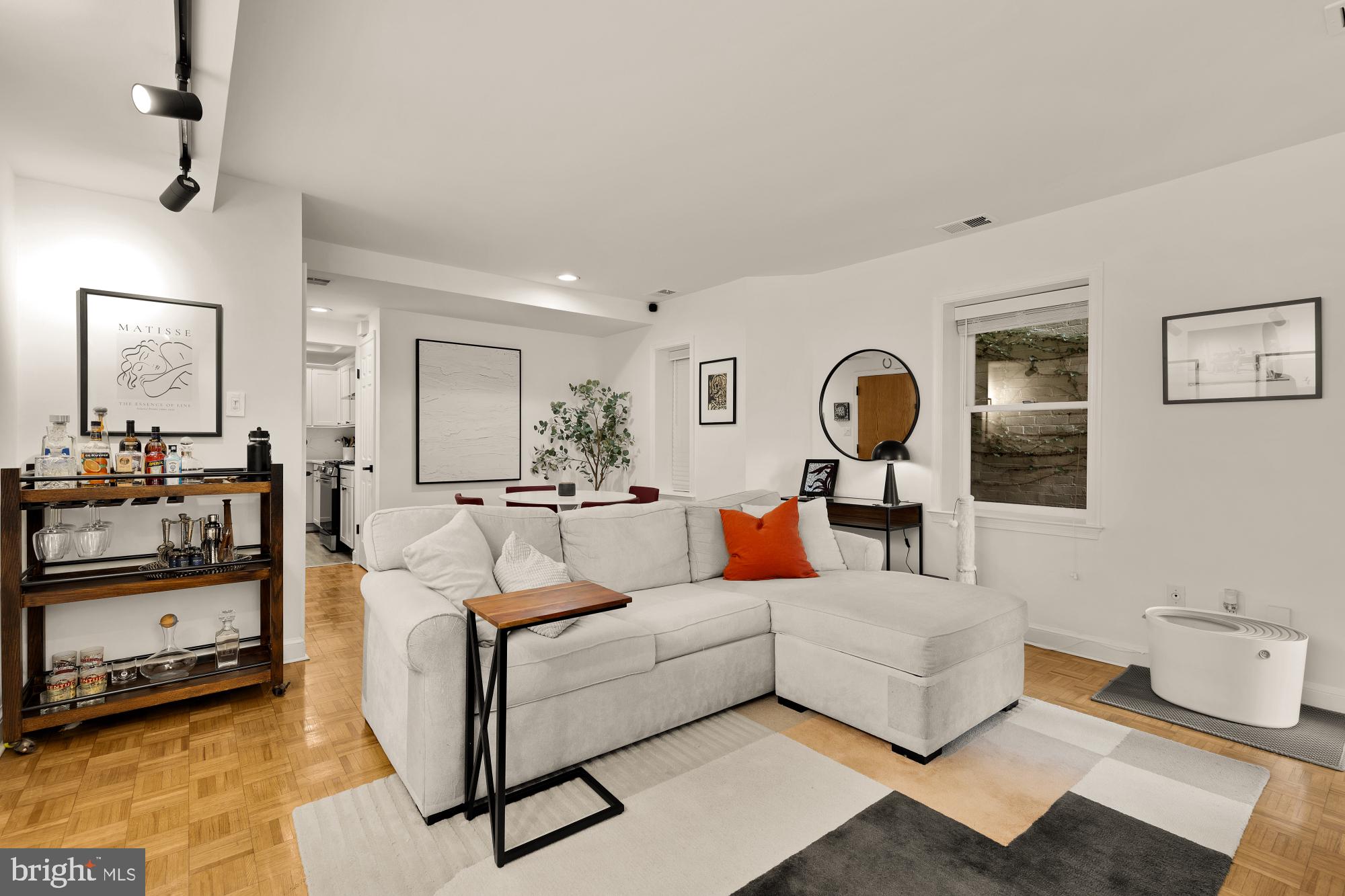 1811 19TH STREET NW 2