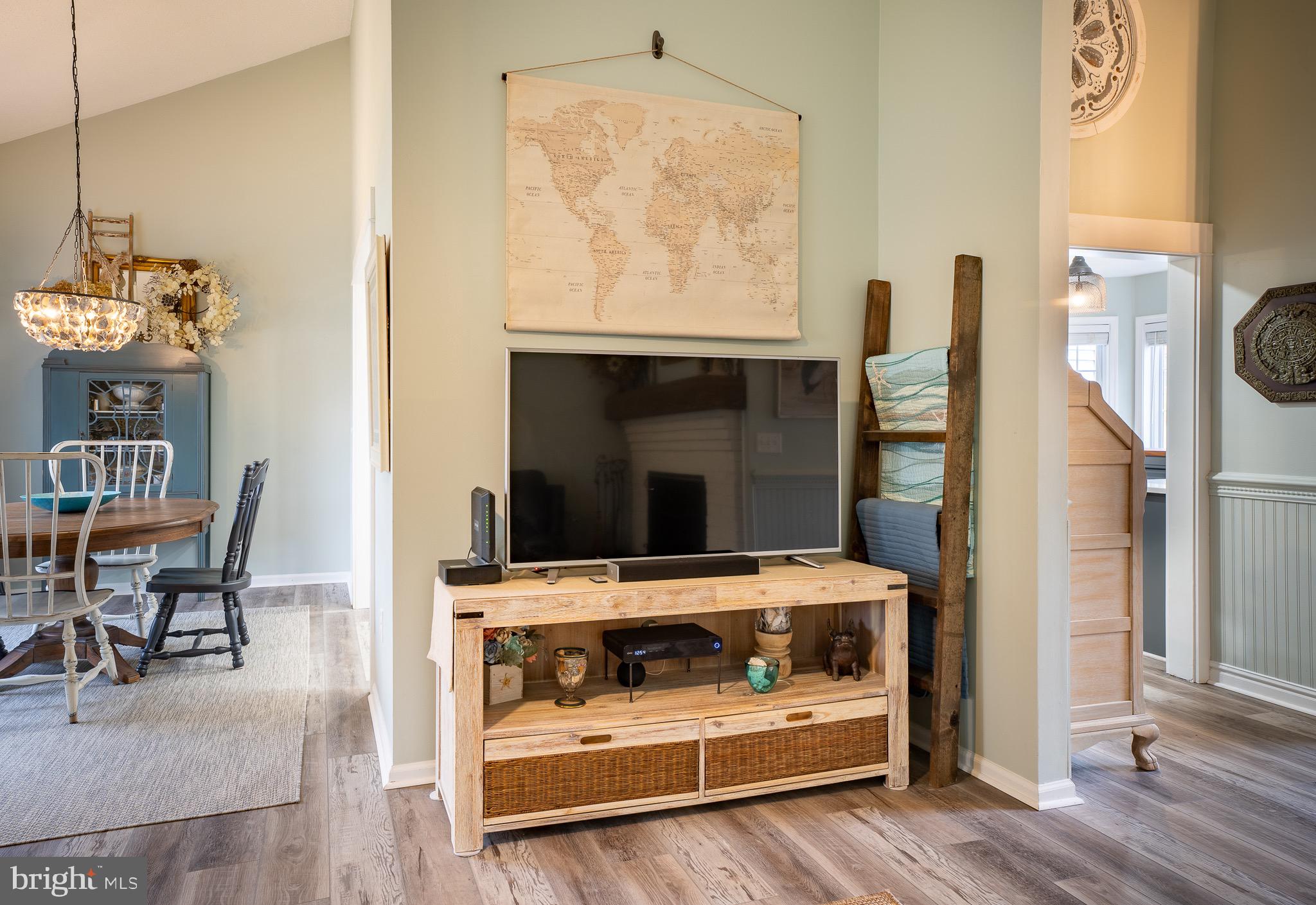 OYSTER HARBOR - Residential