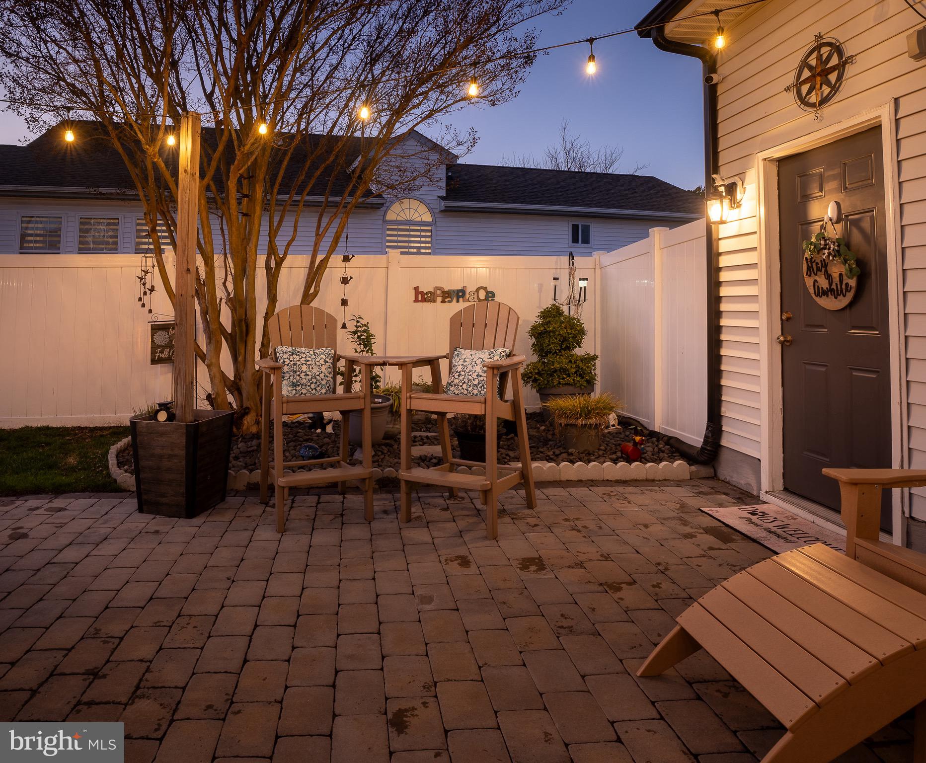 OYSTER HARBOR - Residential