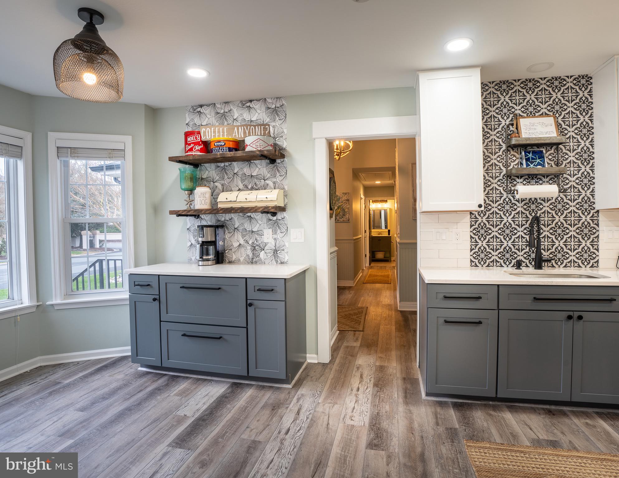 OYSTER HARBOR - Residential