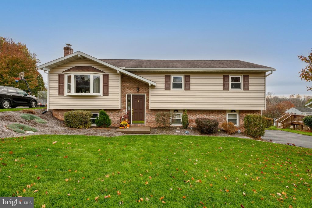 Photo of 827 N 4th Street, Denver, PA 17517 (MLS # PALA2043288)