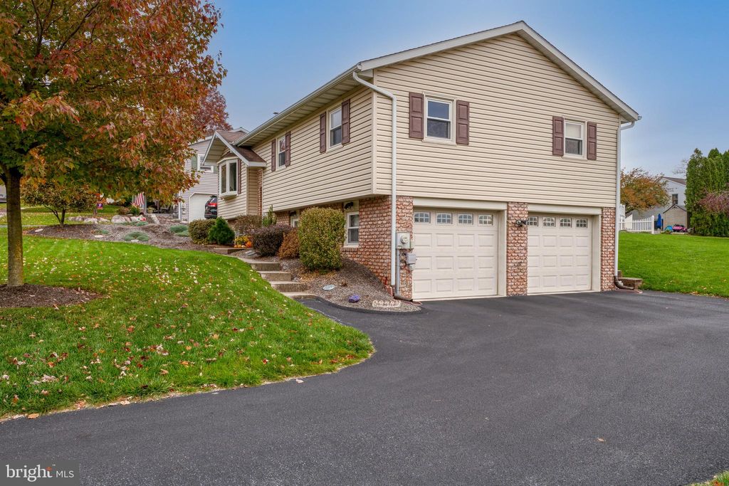 Photo of 827 N 4th Street, Denver, PA 17517 (MLS # PALA2043288)