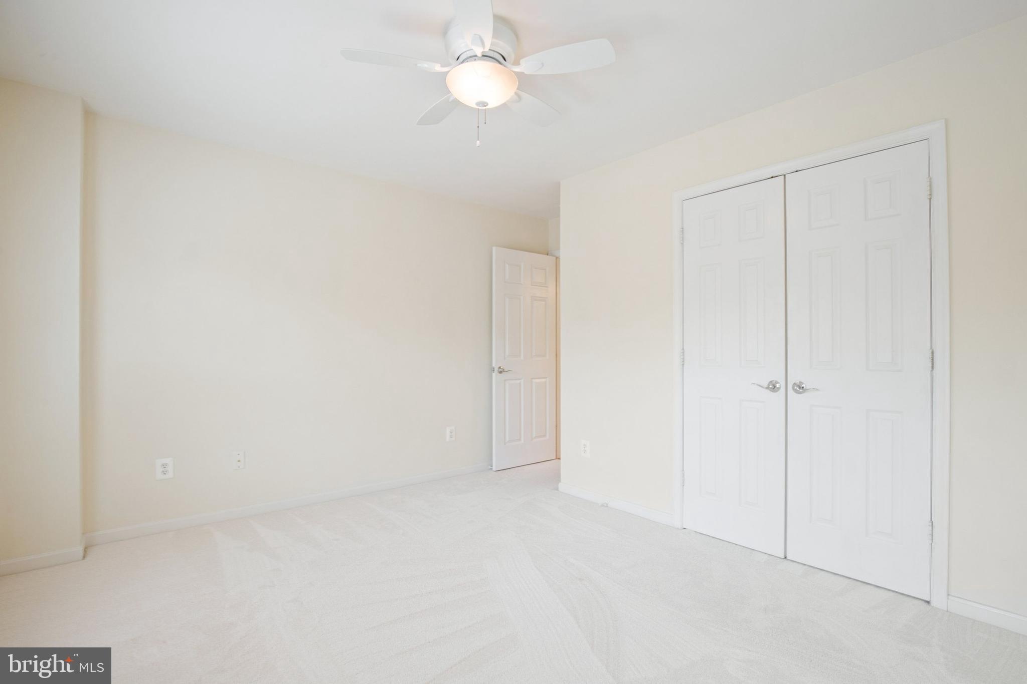 CRESTMONT TOWNHOUSES - Residential