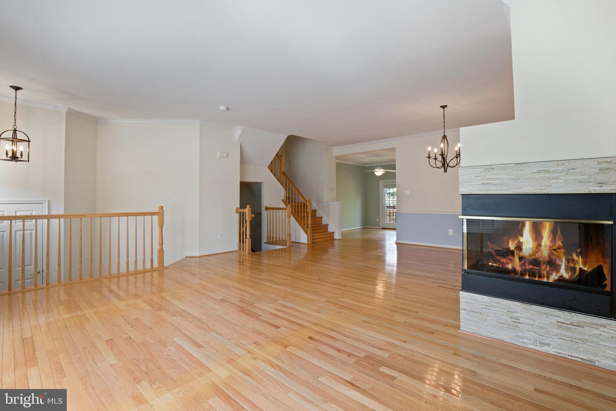 CRESTMONT TOWNHOUSES - Residential