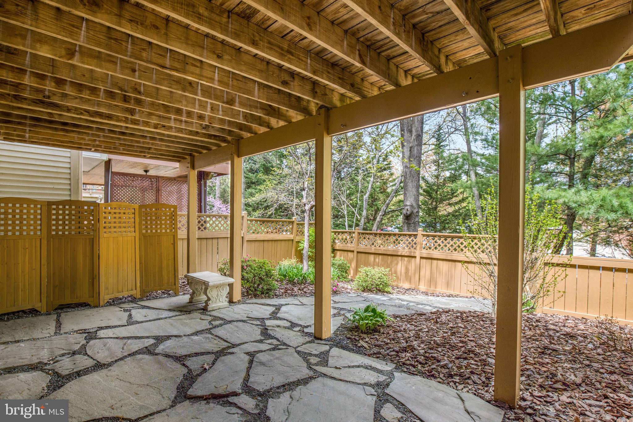 CRESTMONT TOWNHOUSES - Residential