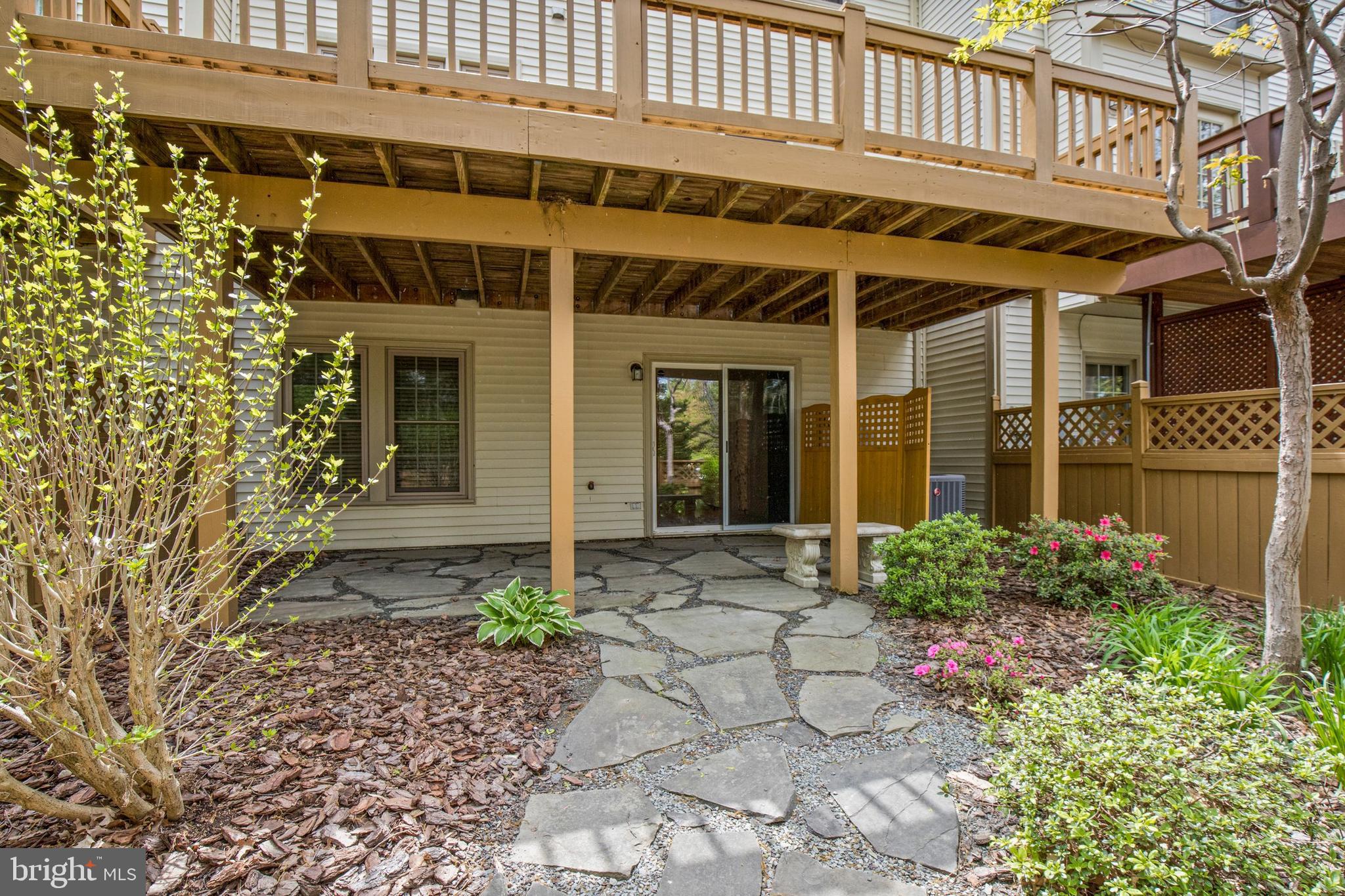 CRESTMONT TOWNHOUSES - Residential