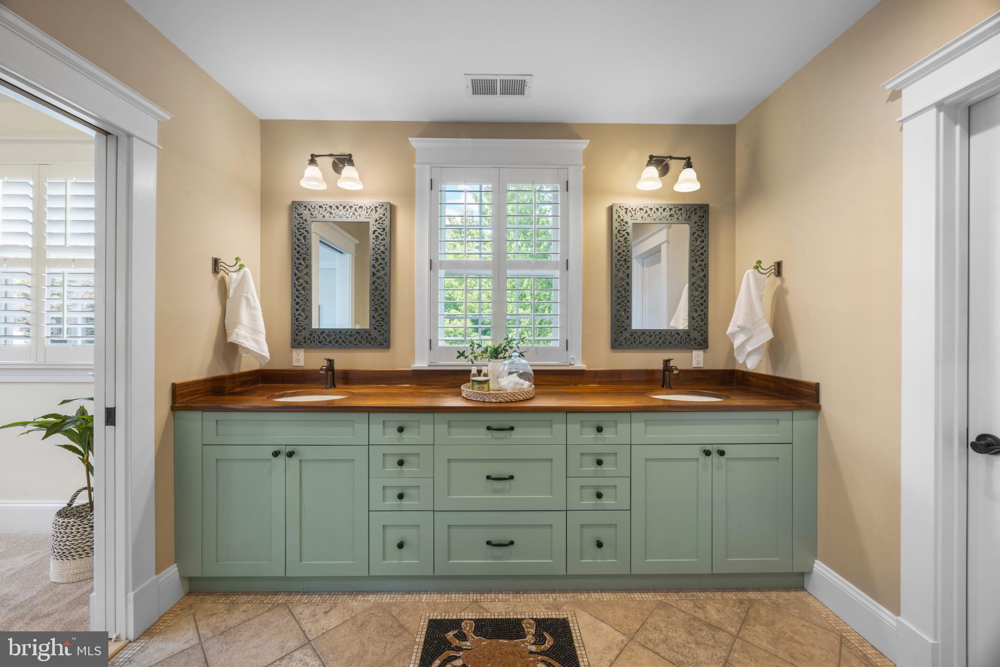 EASTPORT - Residential