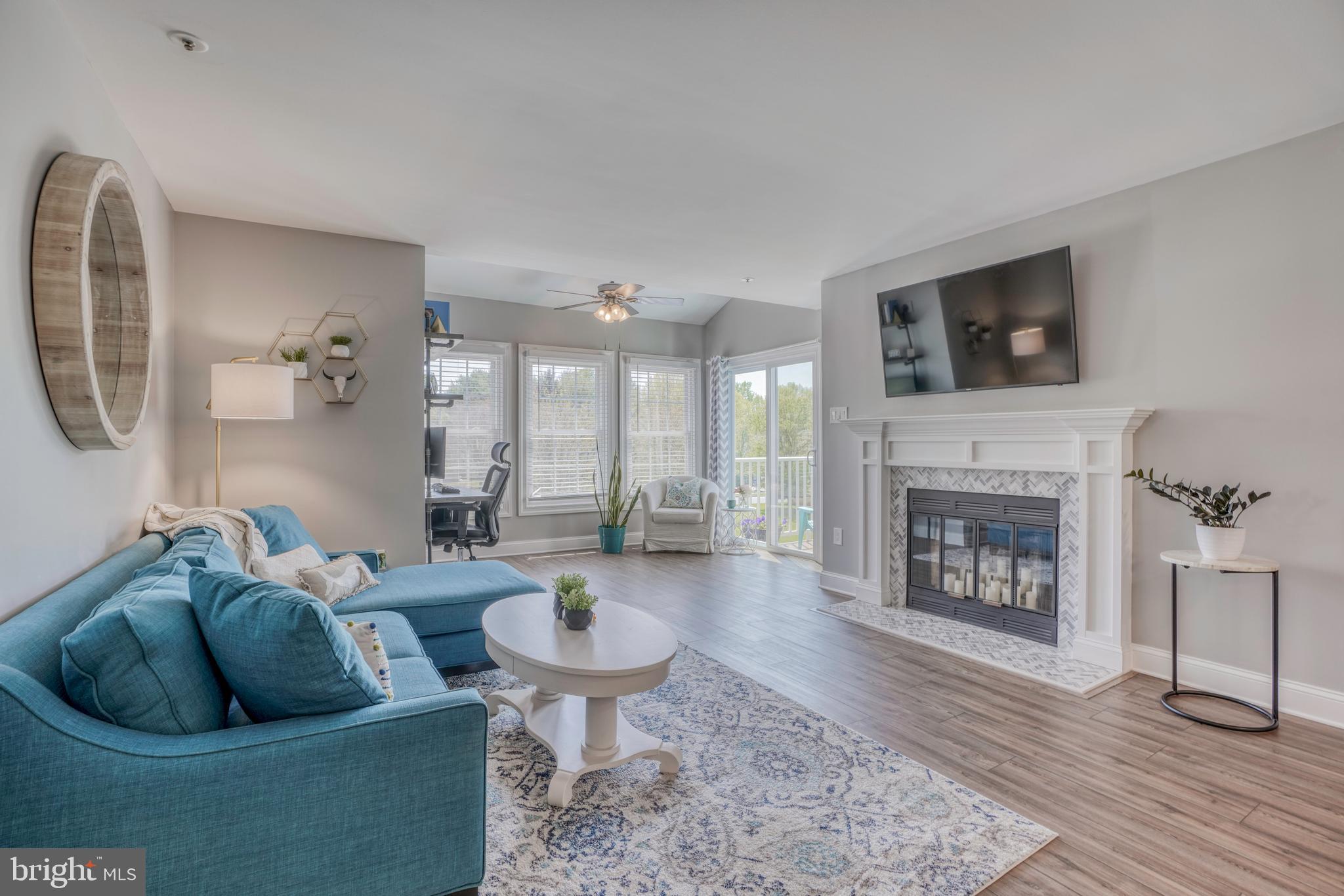 BRENTWOOD CONDO - Residential