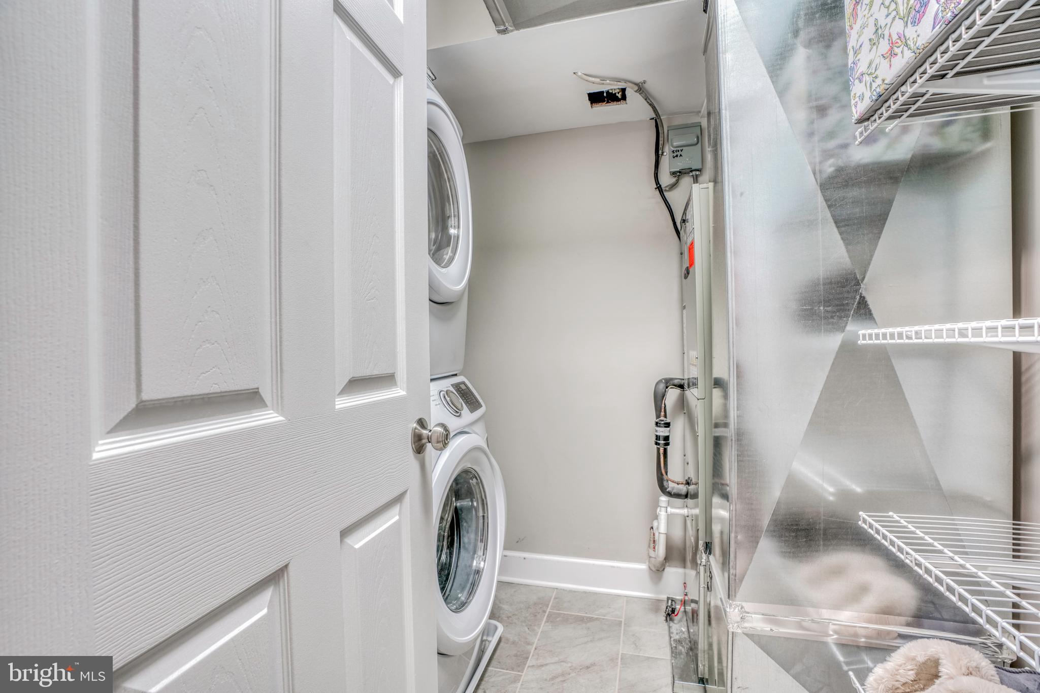 BRENTWOOD CONDO - Residential