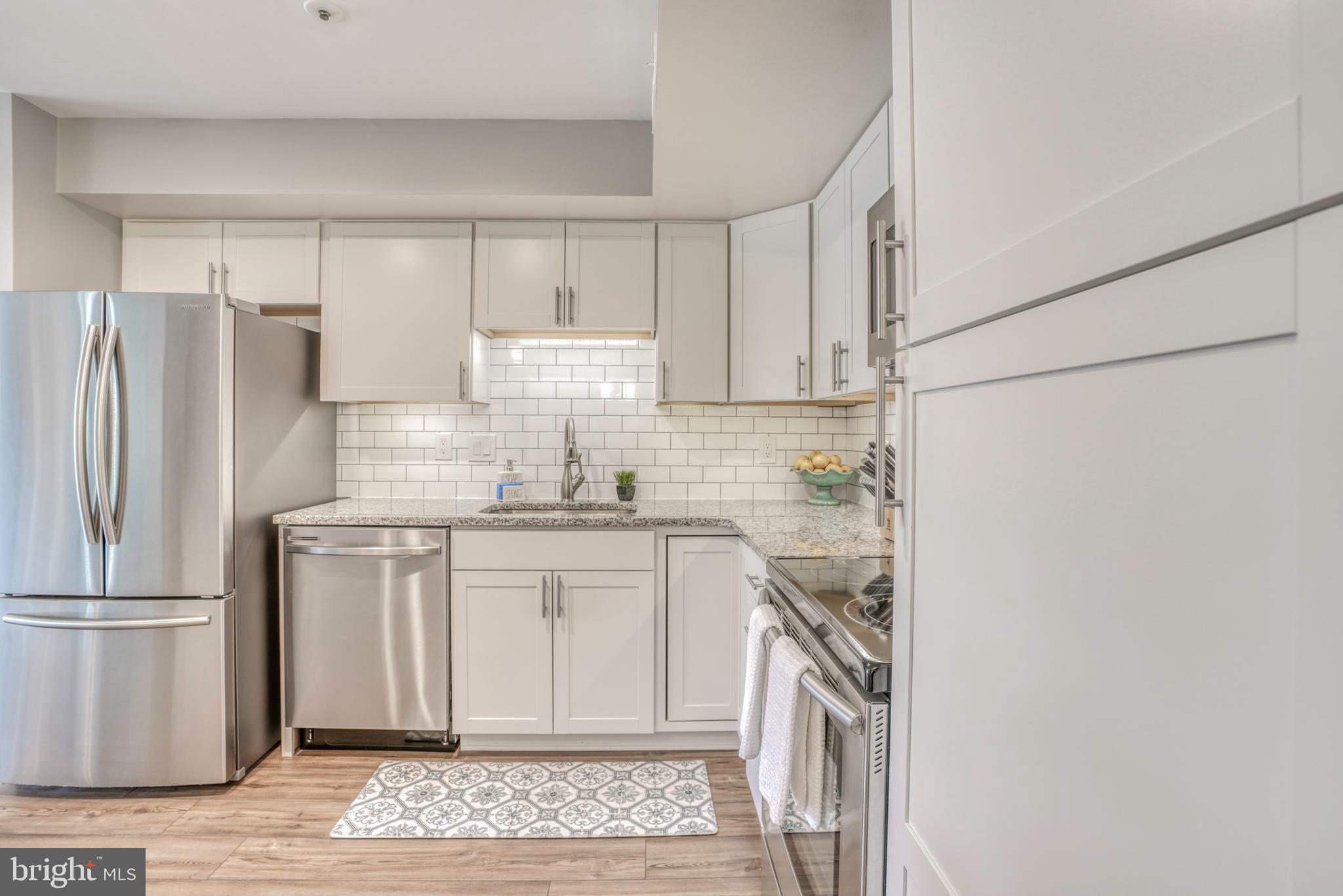 BRENTWOOD CONDO - Residential