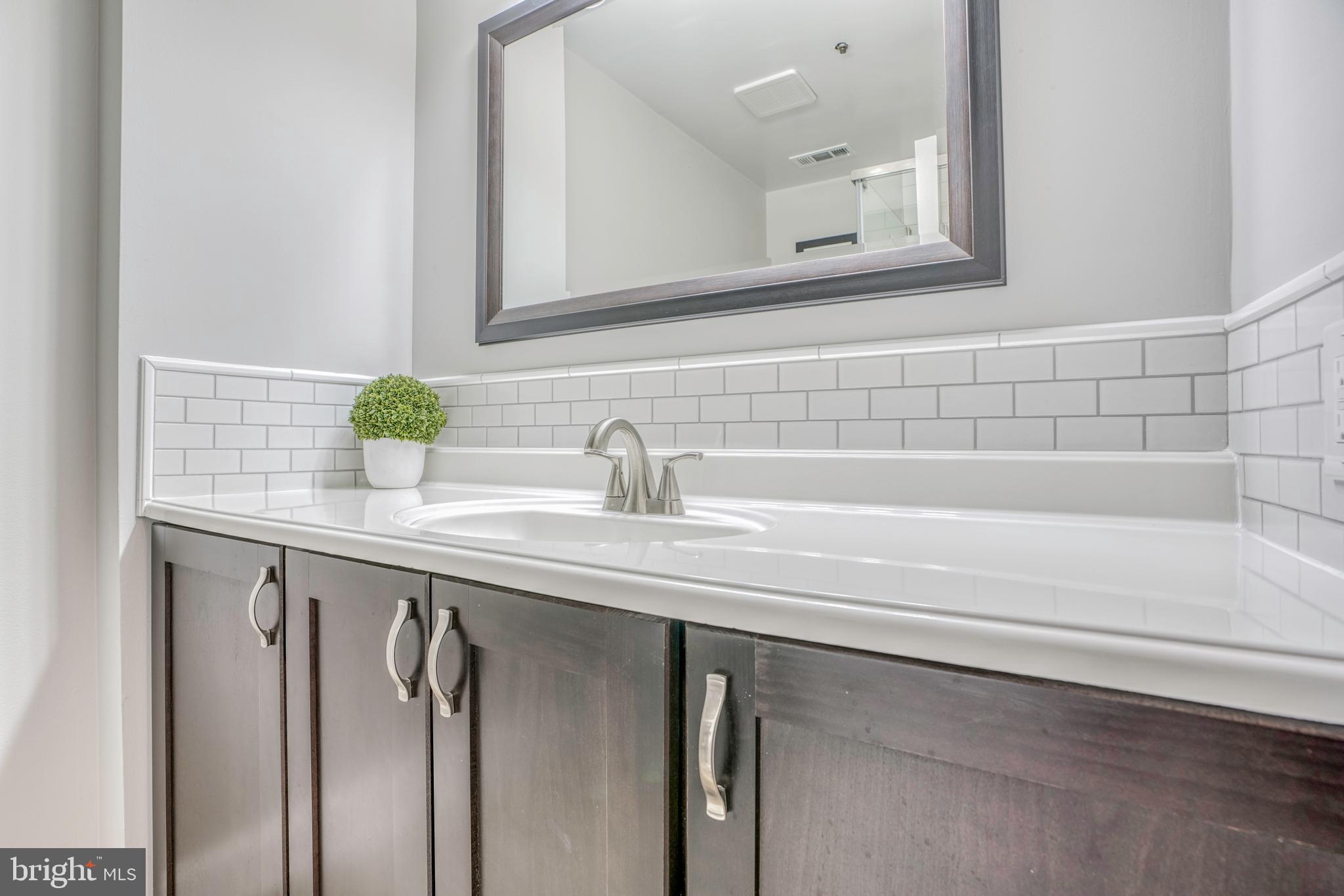 BRENTWOOD CONDO - Residential