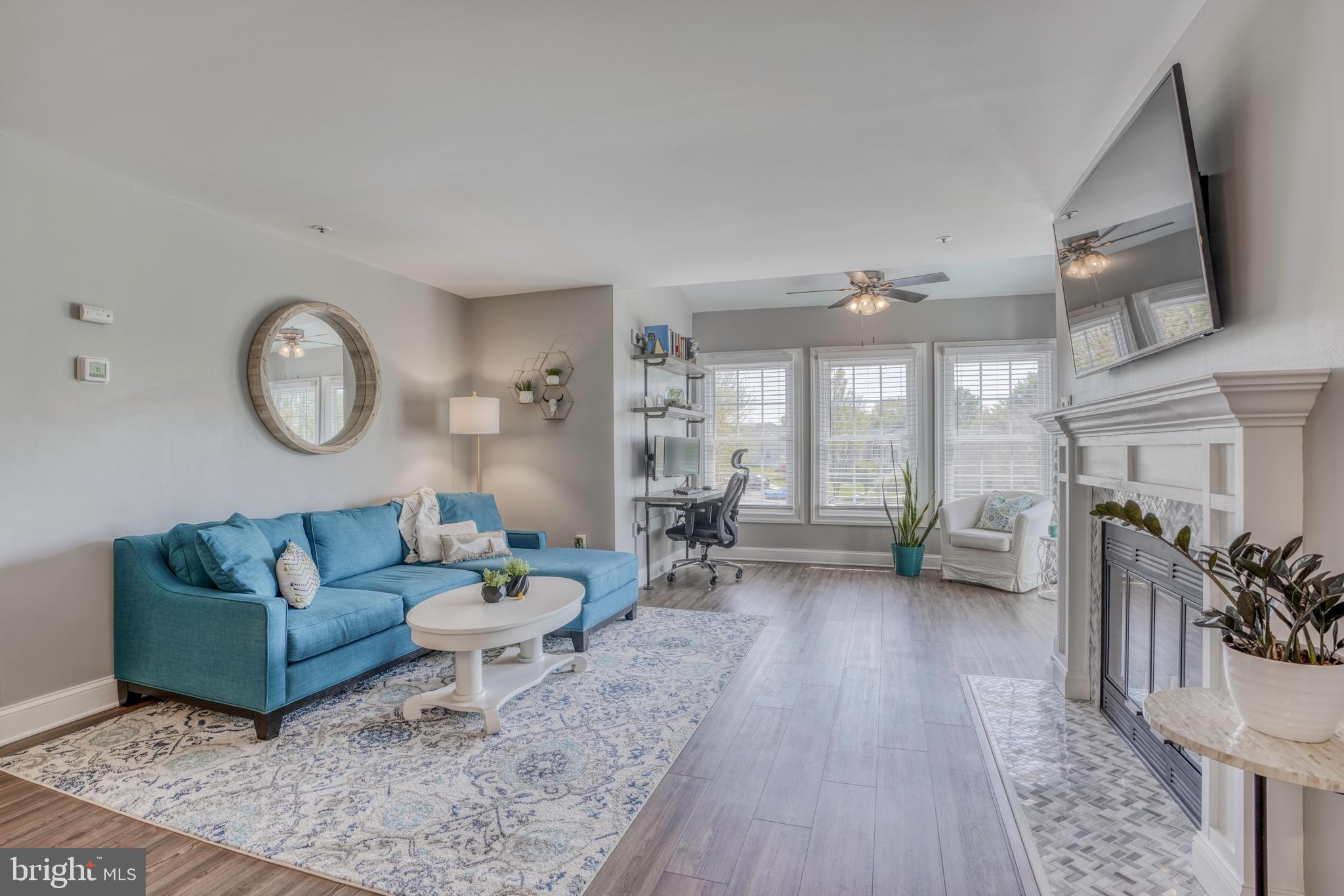 BRENTWOOD CONDO - Residential