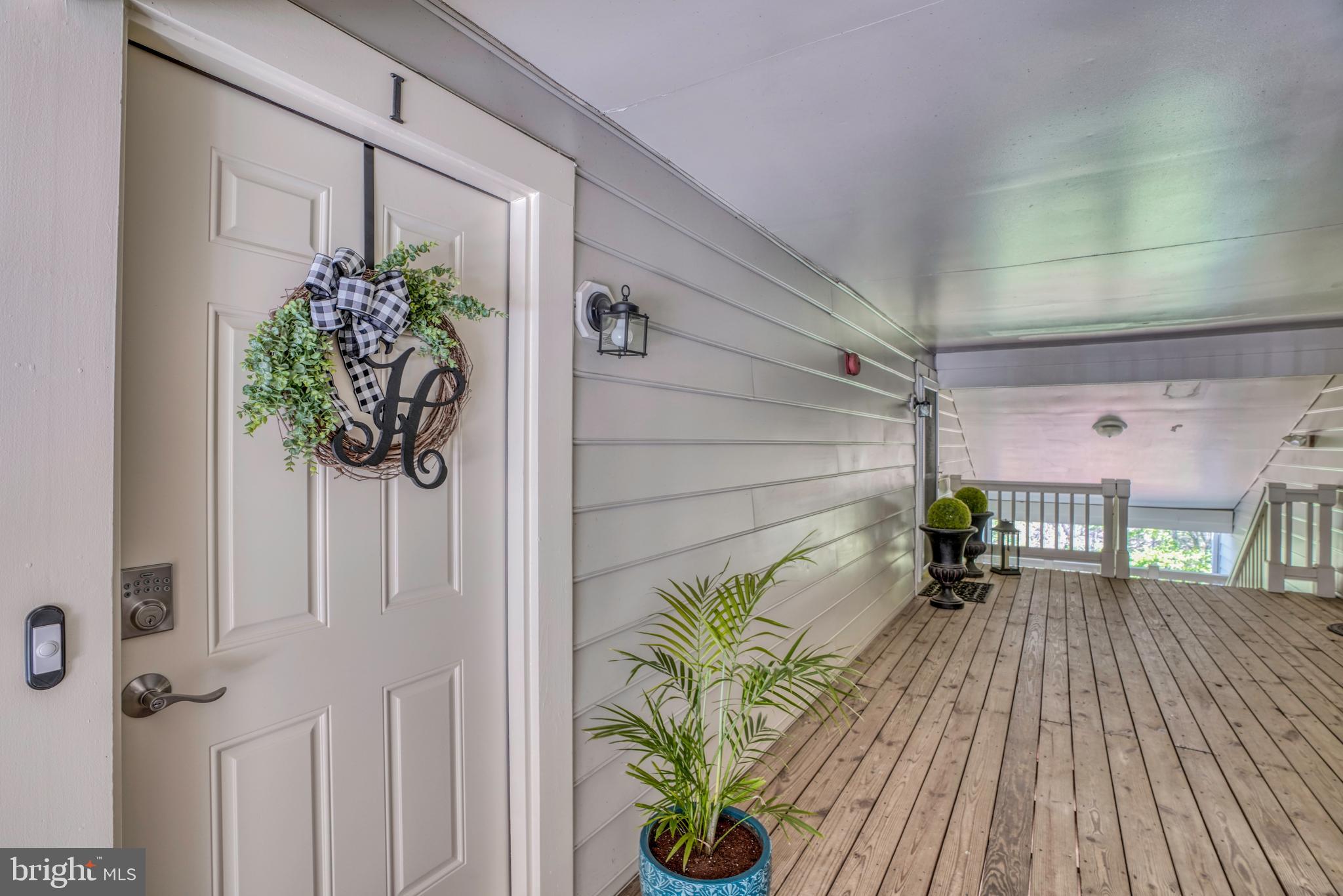 BRENTWOOD CONDO - Residential