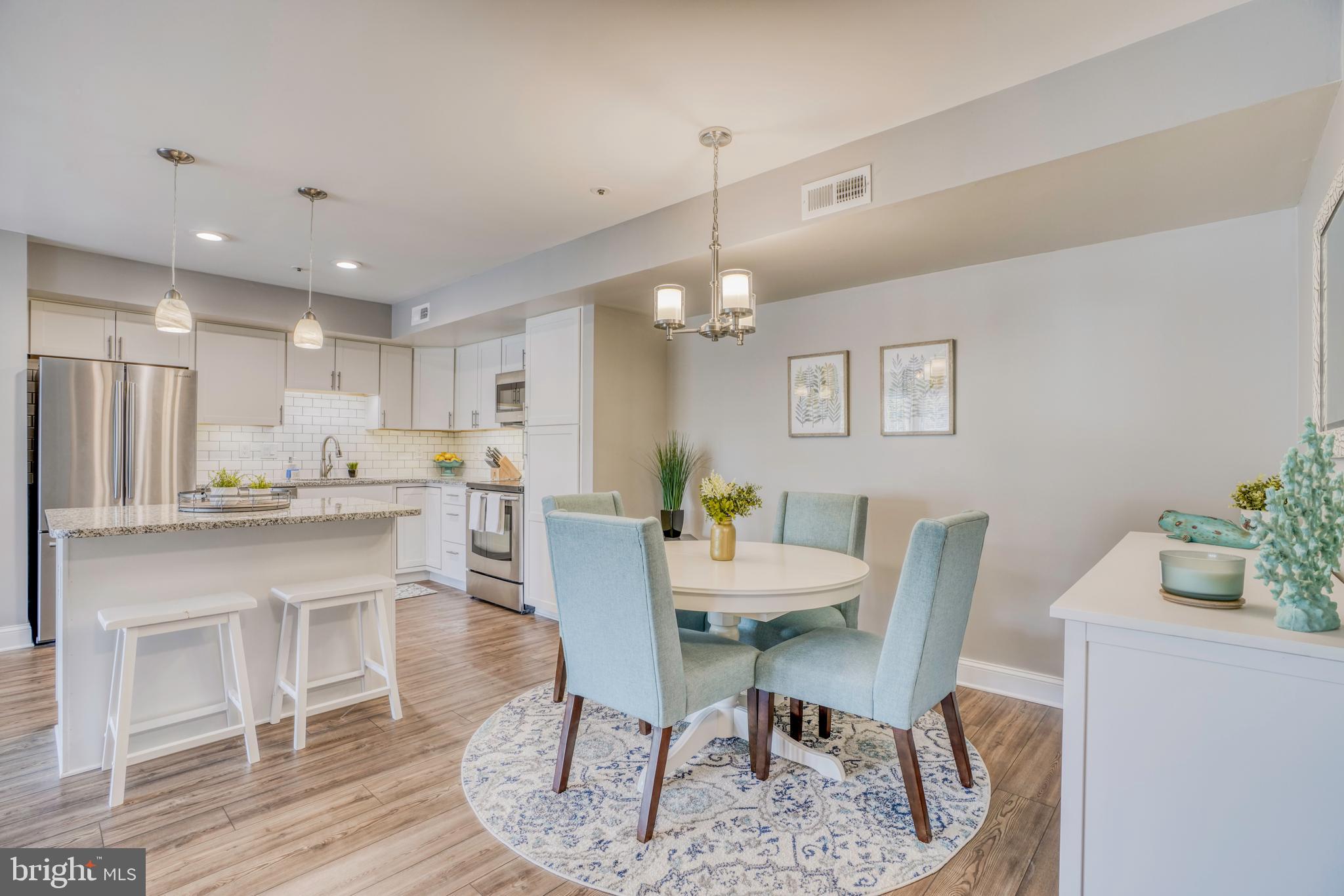 BRENTWOOD CONDO - Residential