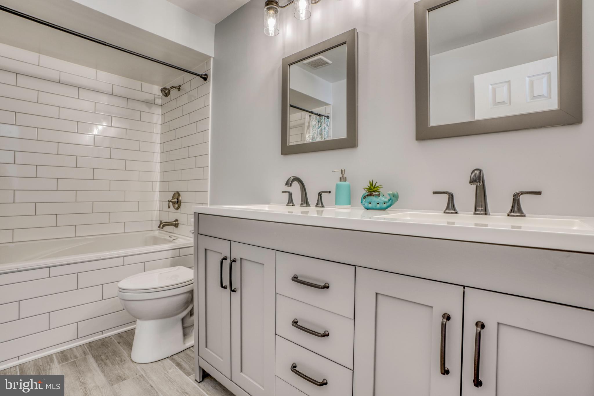 BRENTWOOD CONDO - Residential