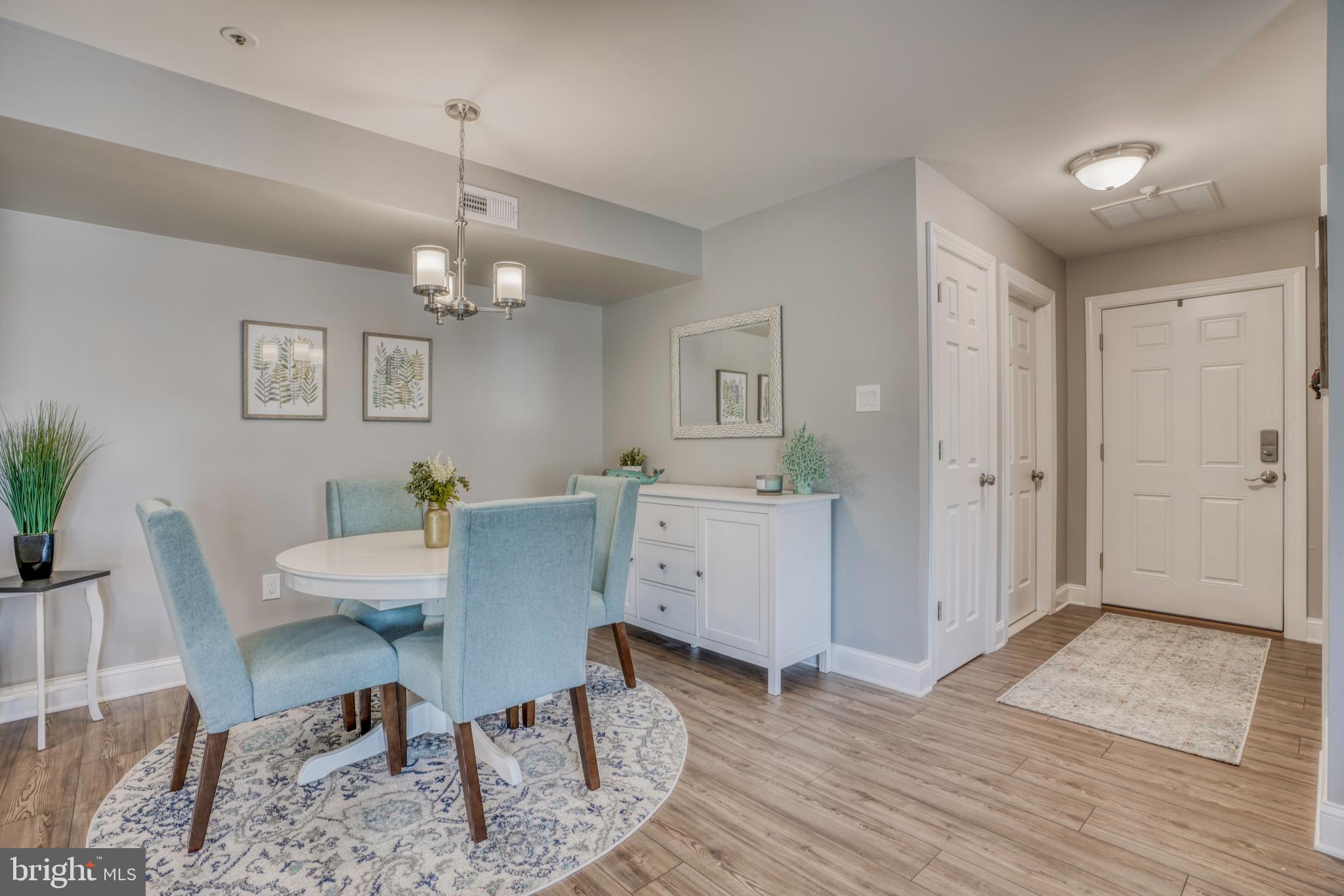 BRENTWOOD CONDO - Residential