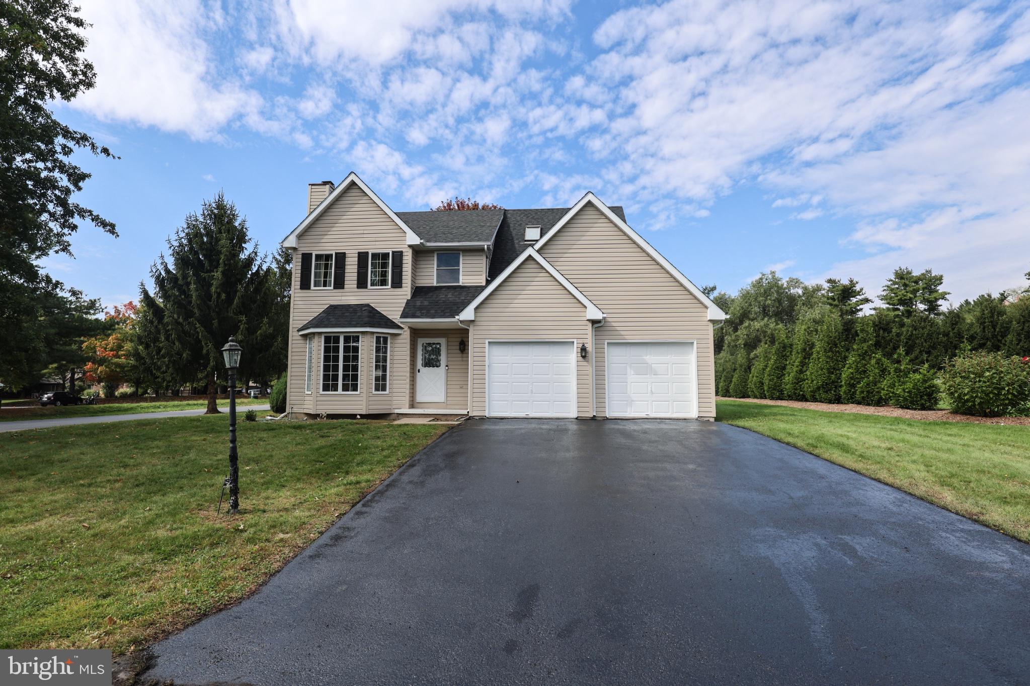 1015 WILLOW DRIVE