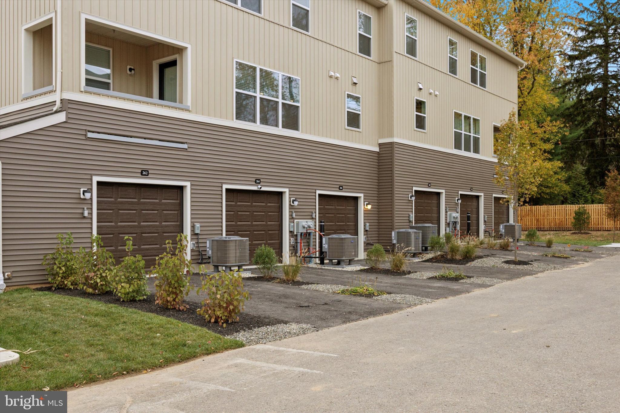 ARBOR PLACE - Residential