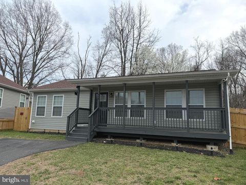 Photo of 408 South Street, FREDERICKSBURG, VA 22401 (MLS # VAFB2009844)