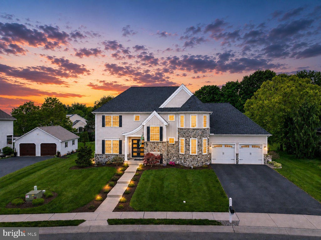 Photo of 227 Settlers Bnd, LANCASTER, PA 17601 (MLS # PALA2096570)