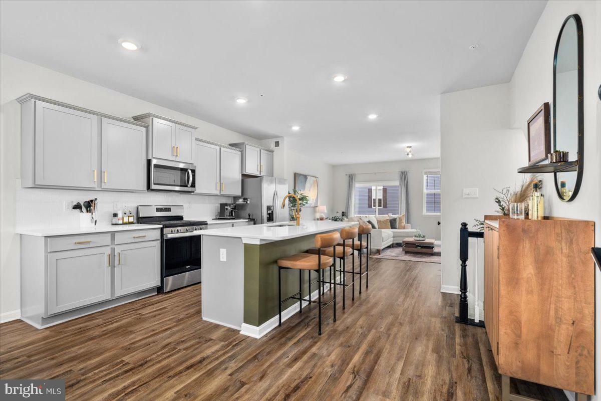 WESTVIEW SOUTH - Residential