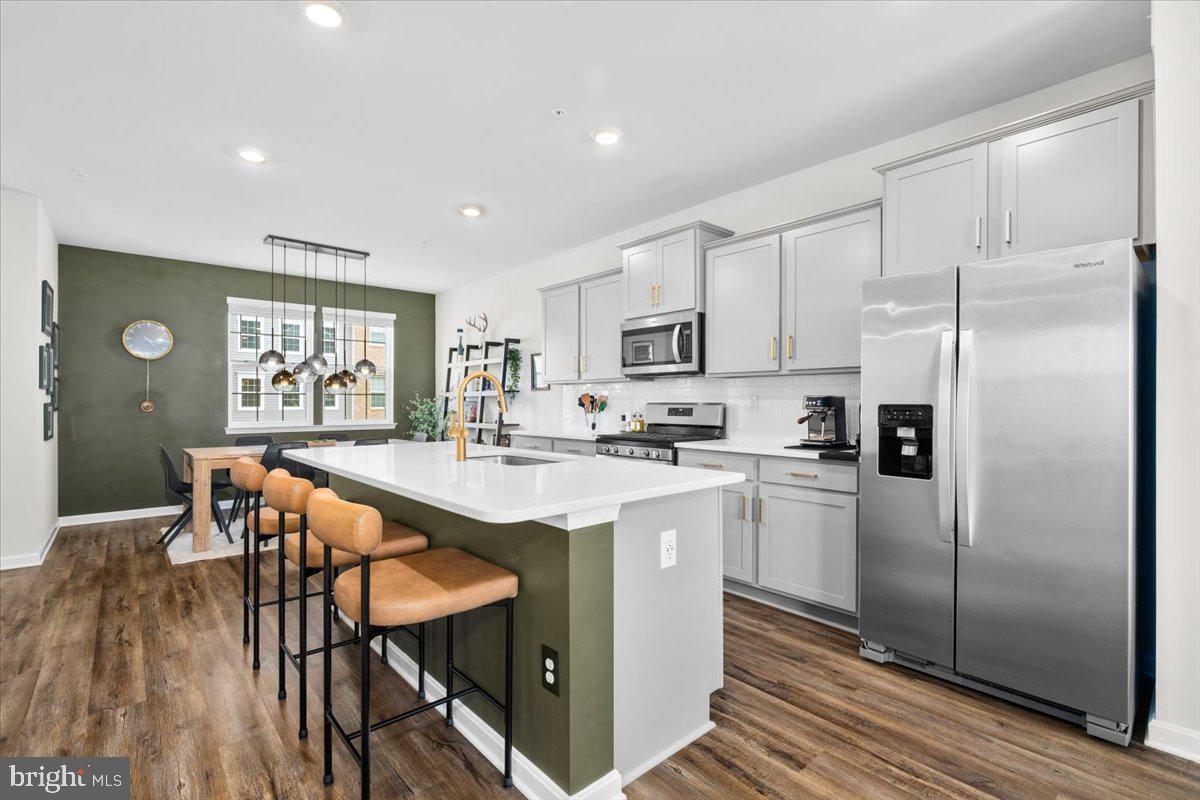 WESTVIEW SOUTH - Residential