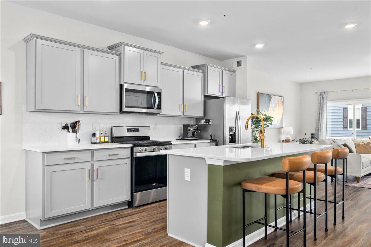 WESTVIEW SOUTH - Residential