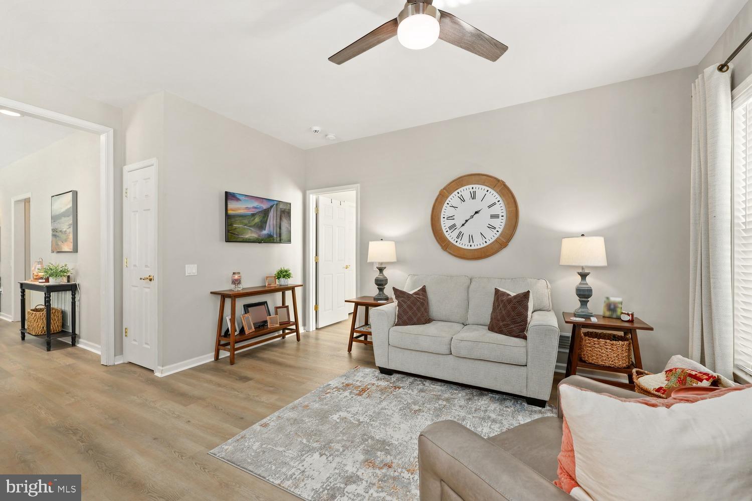 FALLS RUN - Residential