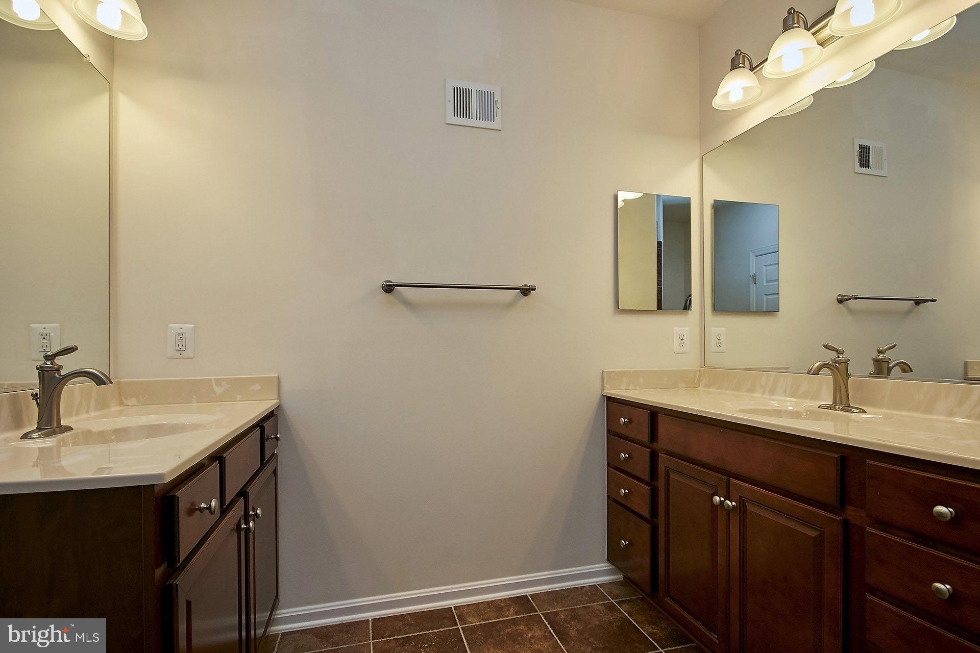 LEE SQUARE - Residential Lease