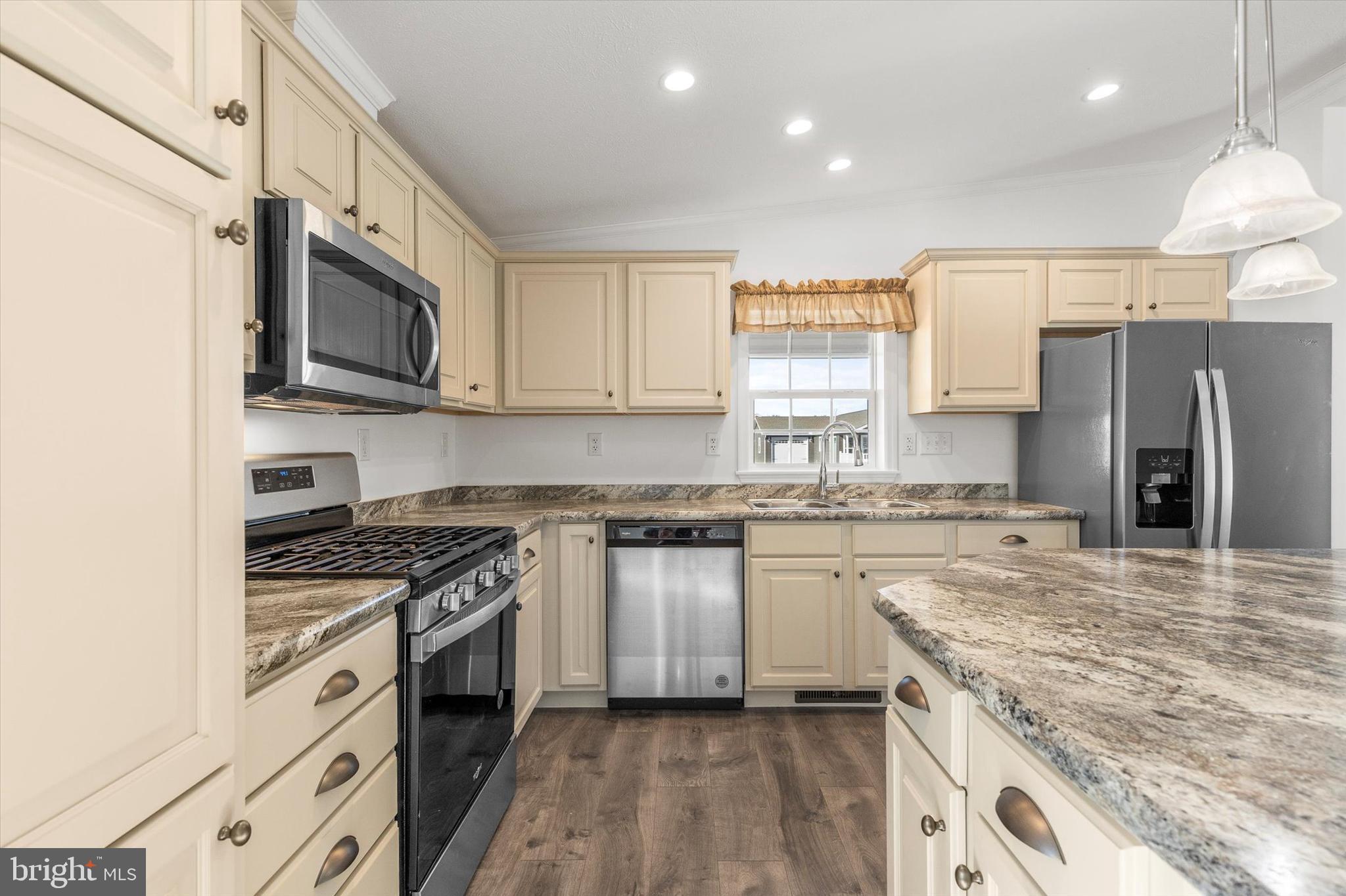 SHIPPENSBURG VILLAGE - Residential