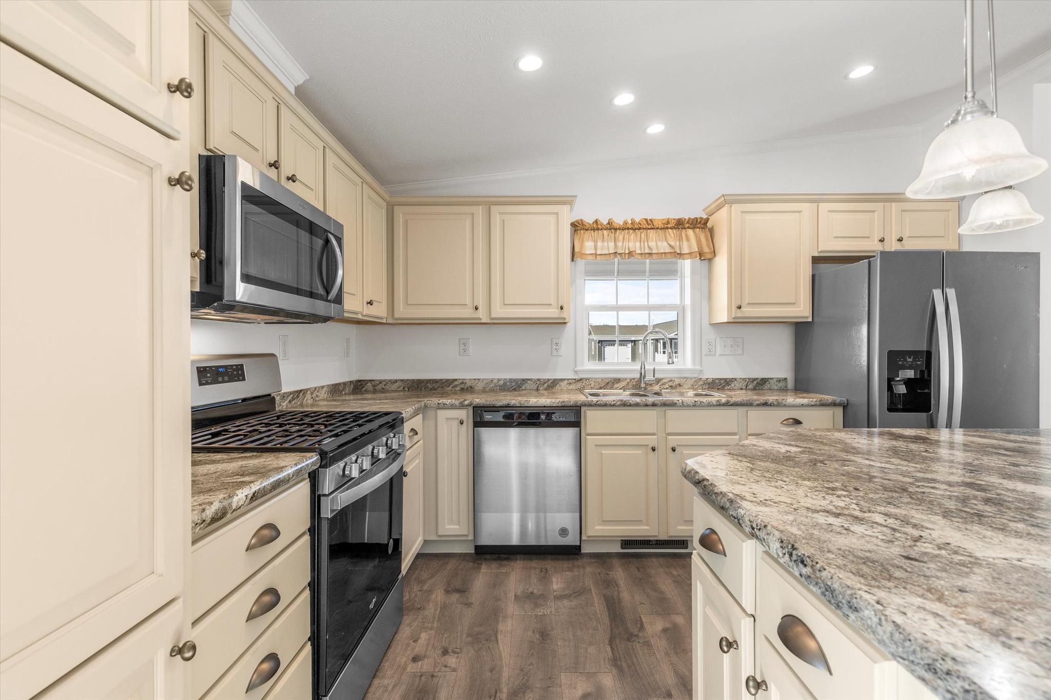 SHIPPENSBURG VILLAGE - Residential