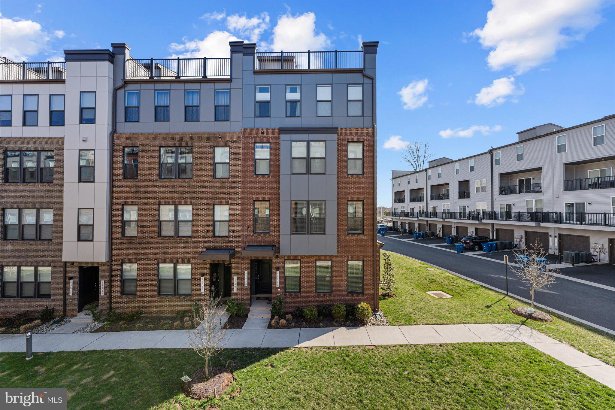 44625 WOLFHOUND SQUARE