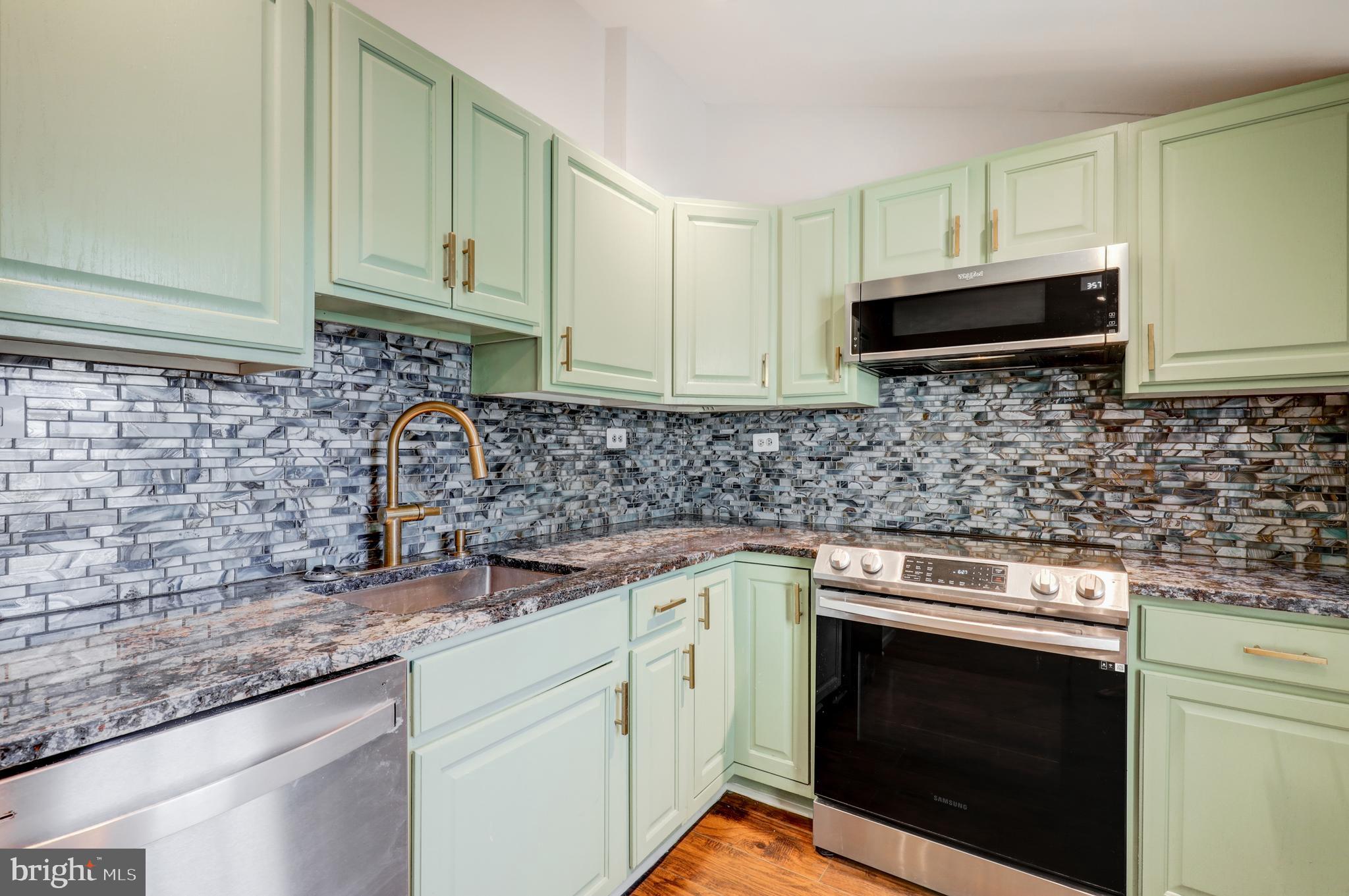NORRISTOWN - Residential