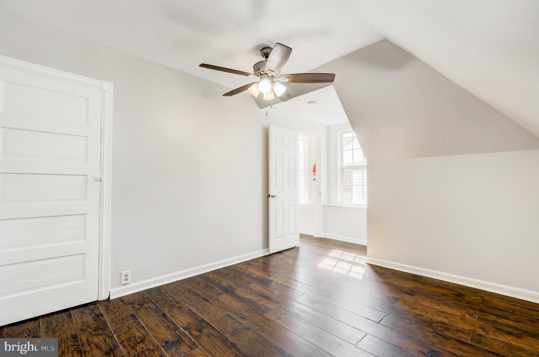 NORRISTOWN - Residential