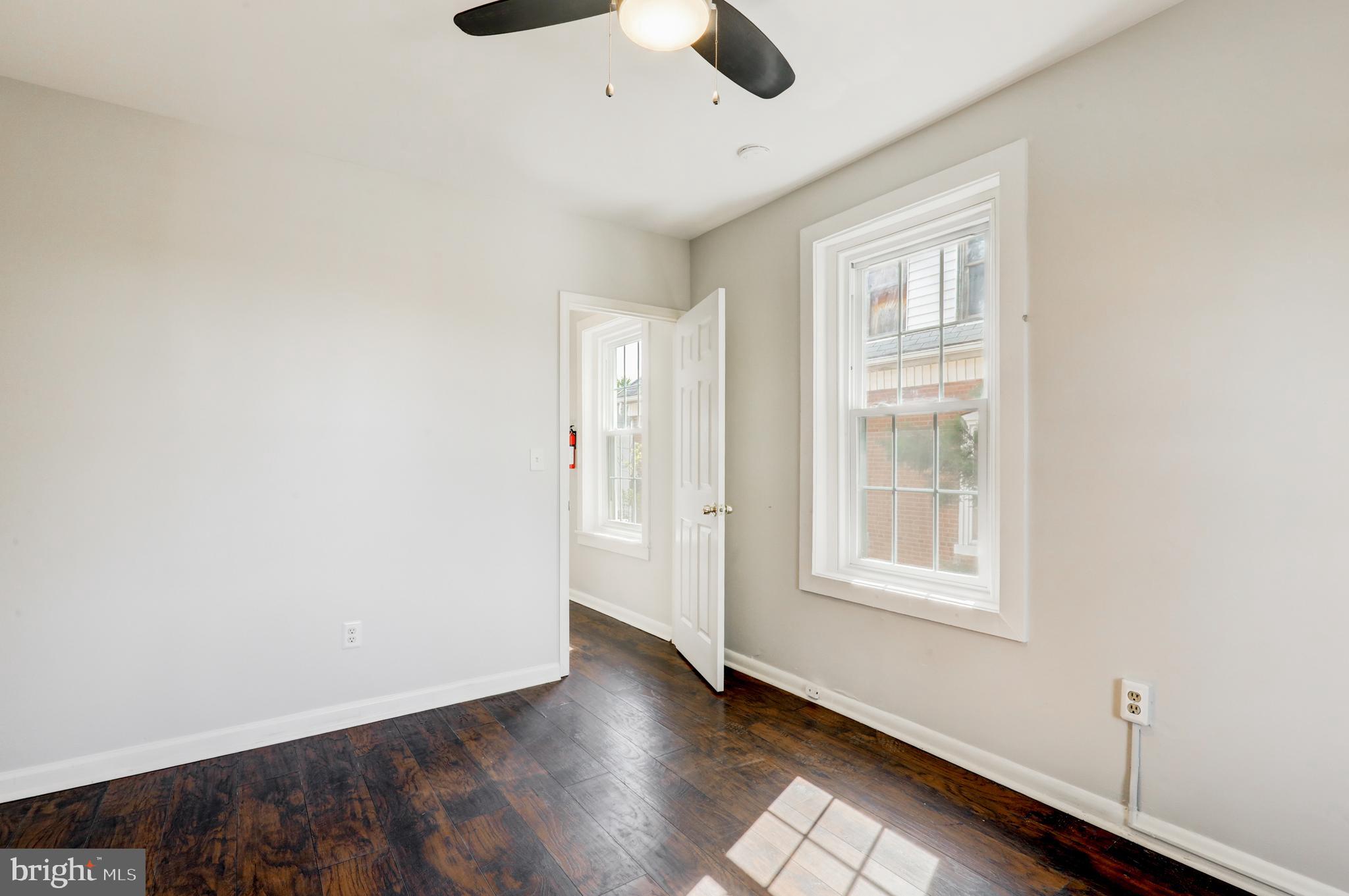 NORRISTOWN - Residential