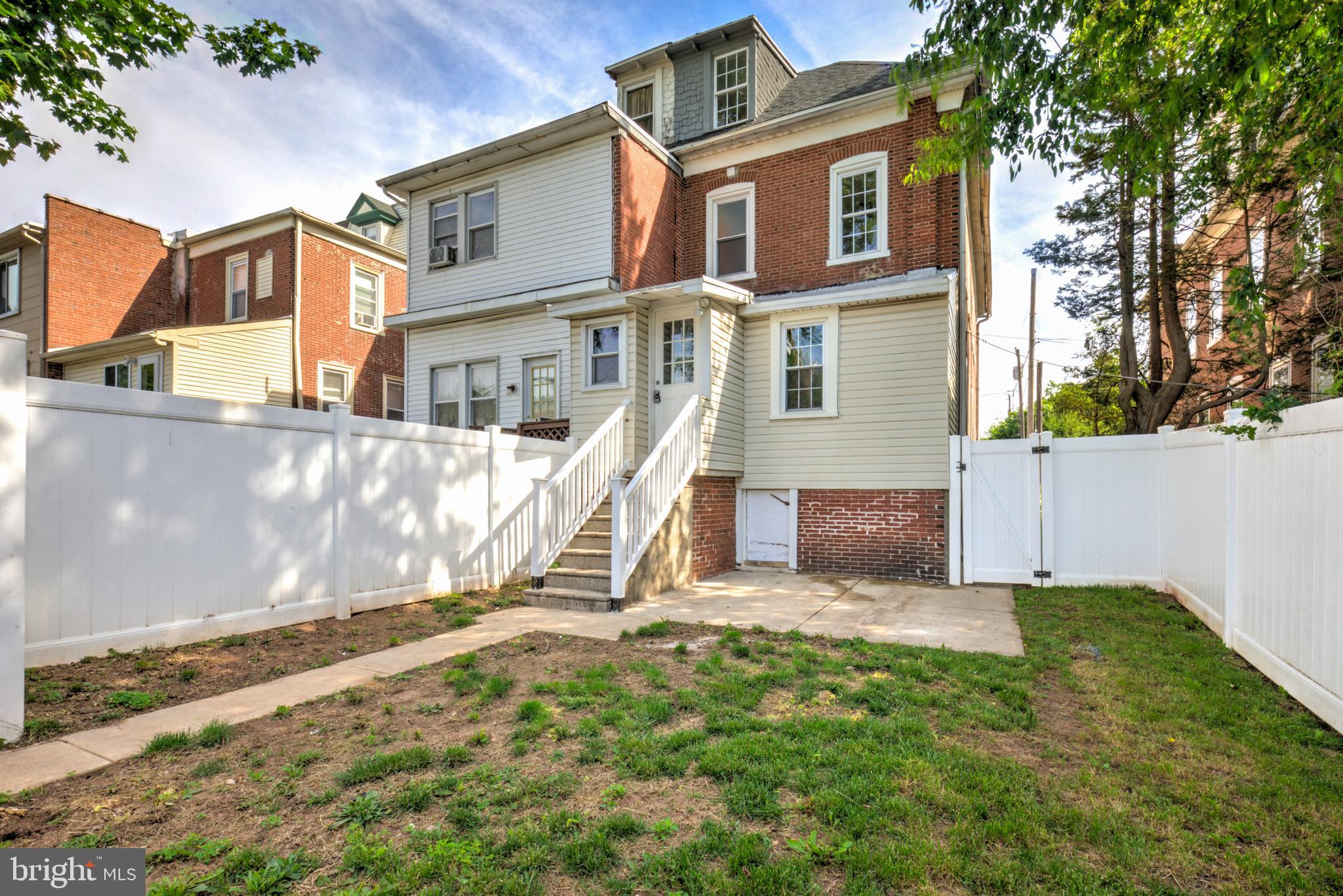 NORRISTOWN - Residential
