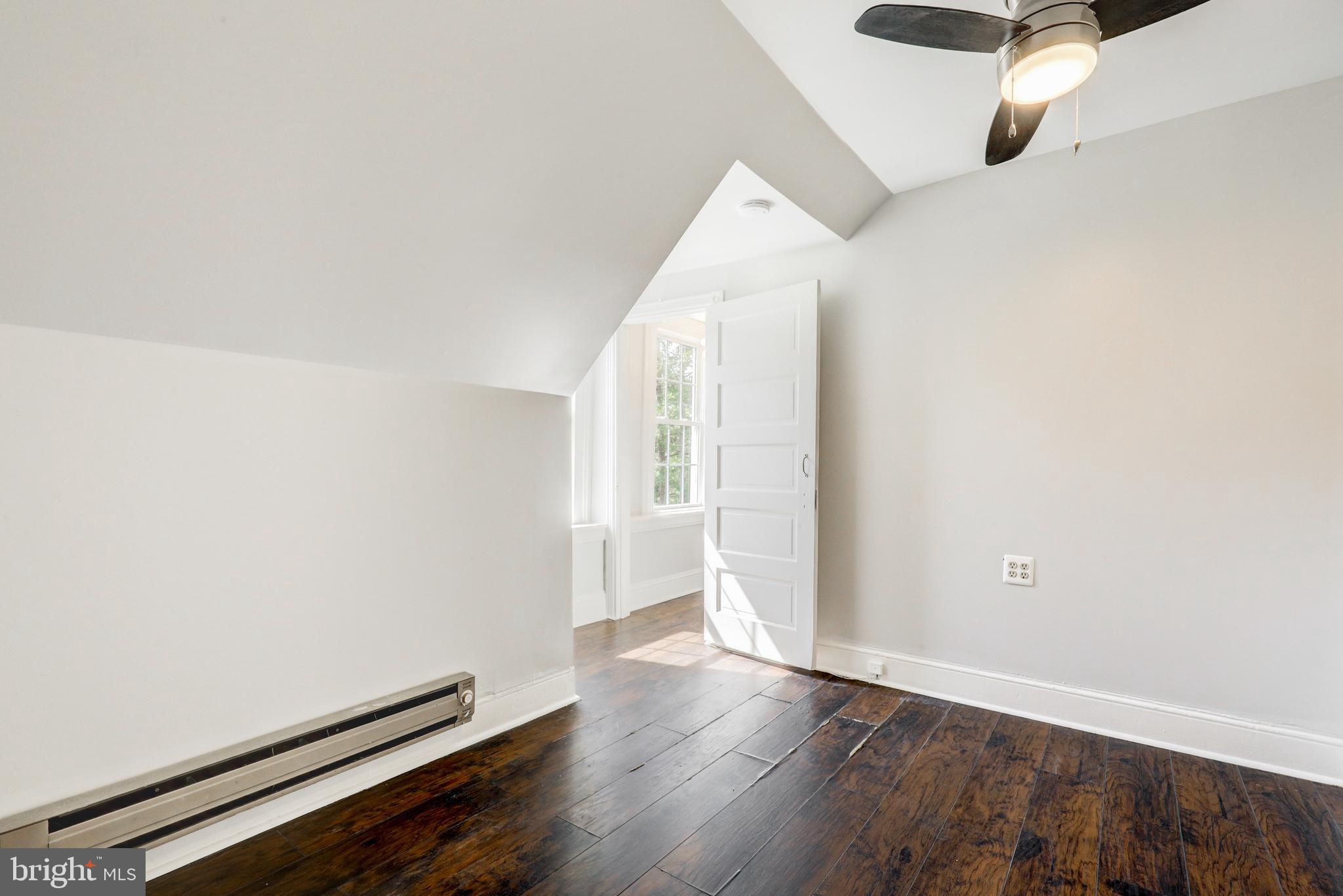 NORRISTOWN - Residential