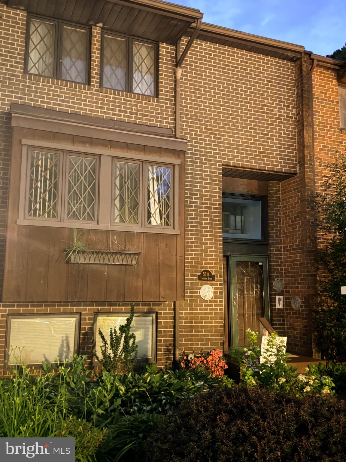 5614 THICKET LANE