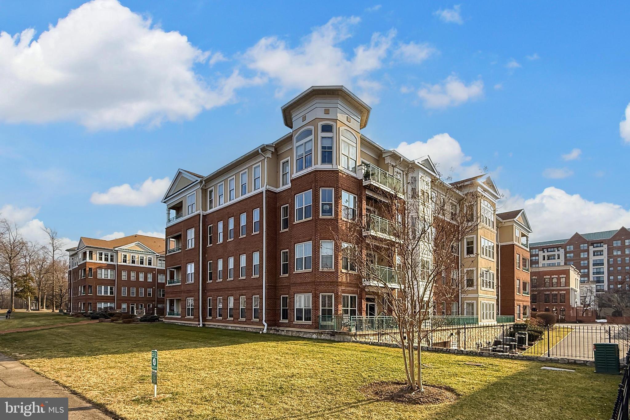 BELMONT BAY - Residential