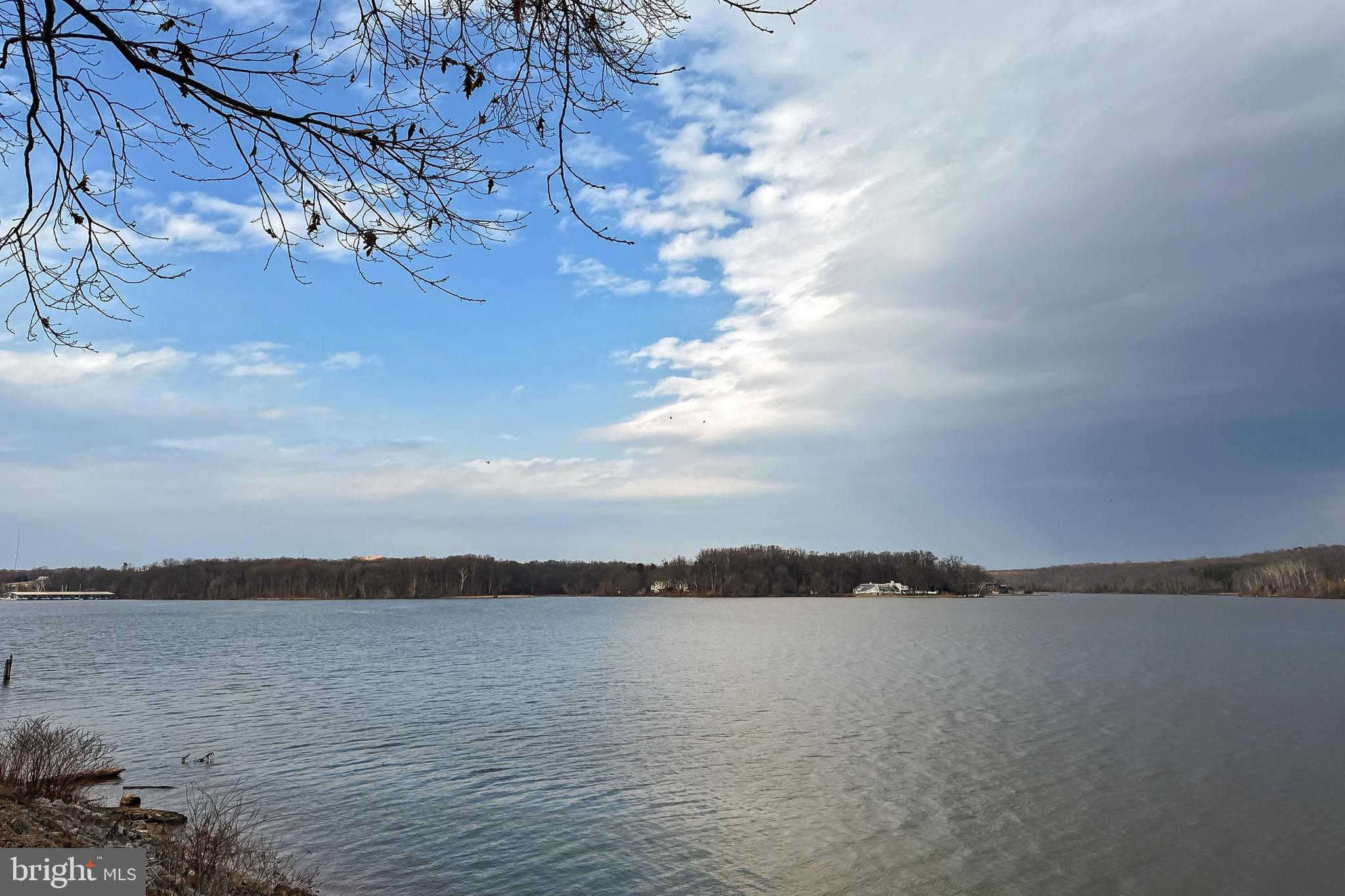 BELMONT BAY - Residential