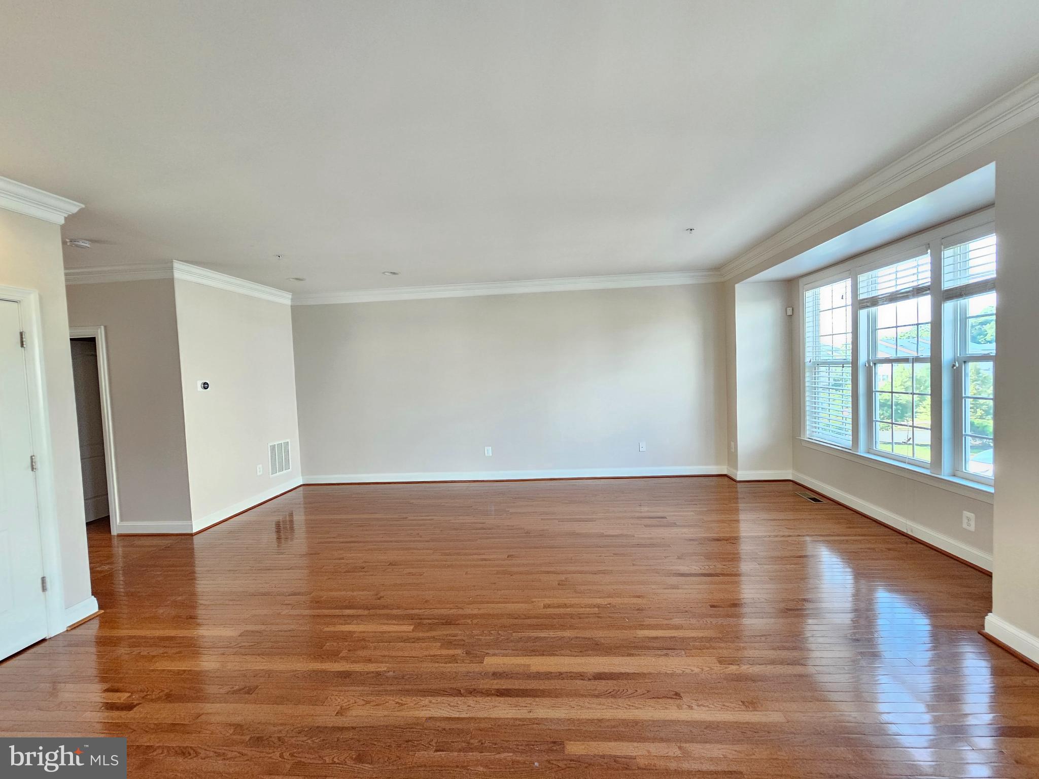 URBANA HIGHLANDS - Residential Lease