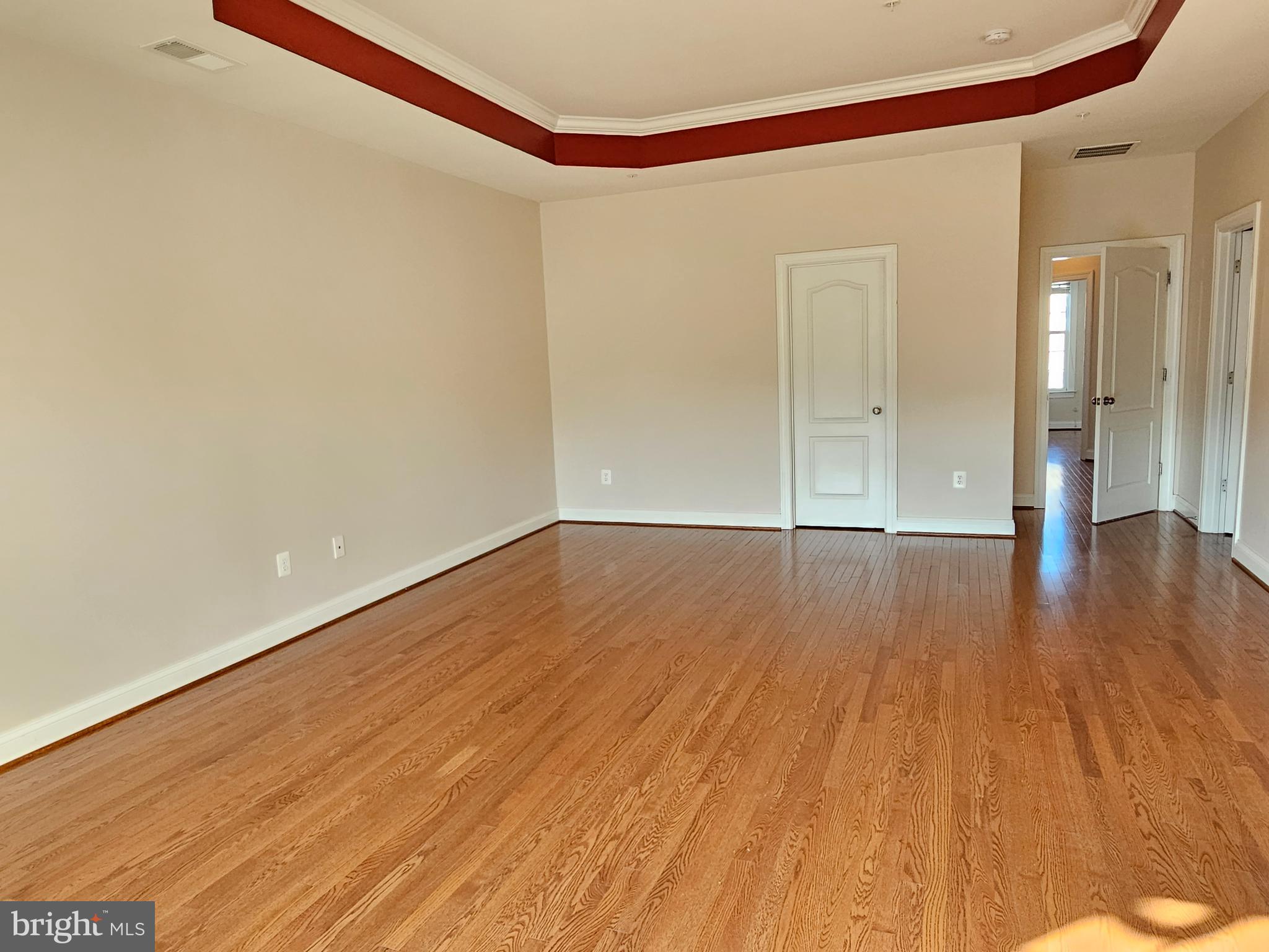 URBANA HIGHLANDS - Residential Lease